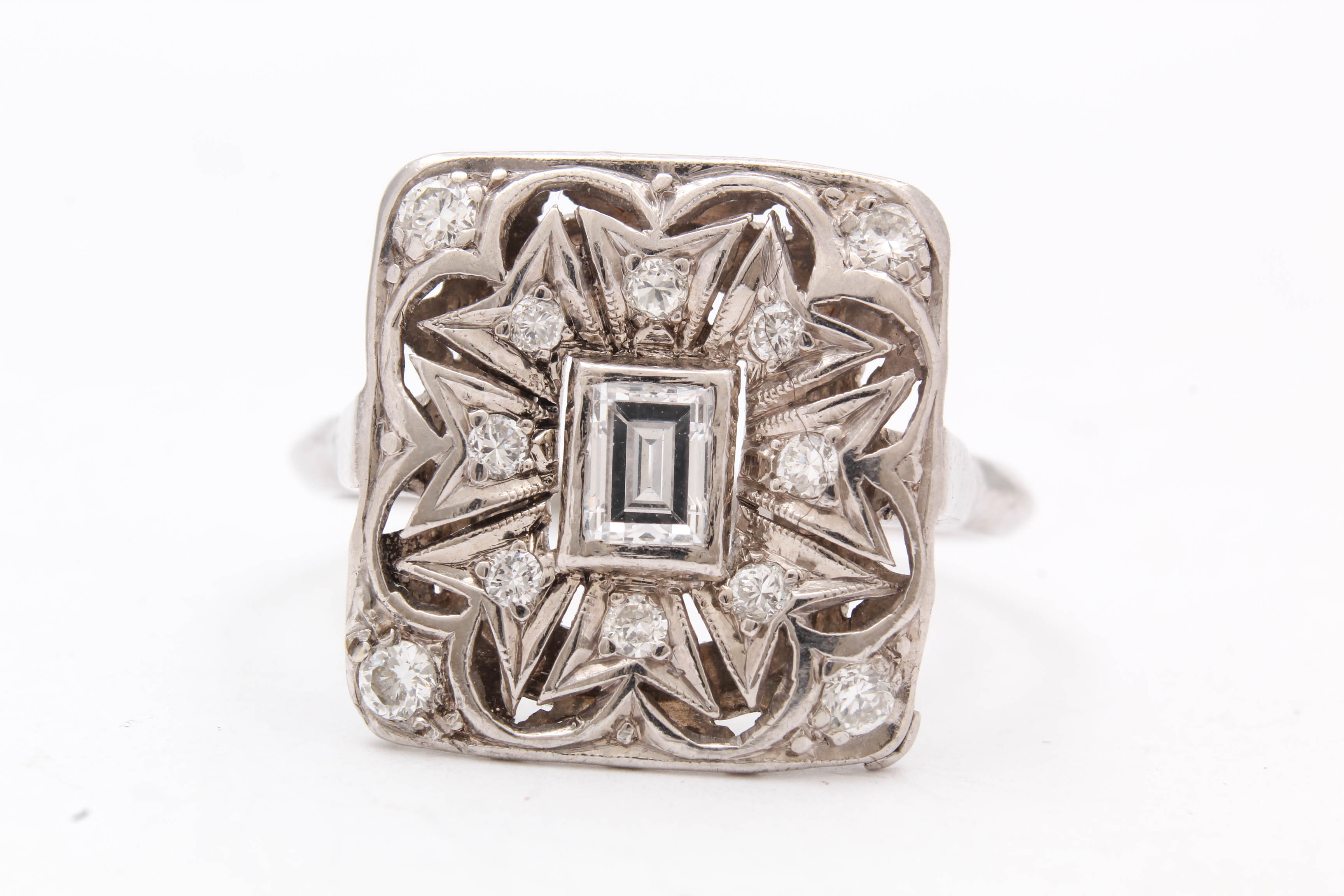 Vintage Art Deco Platinum Diamond Ring