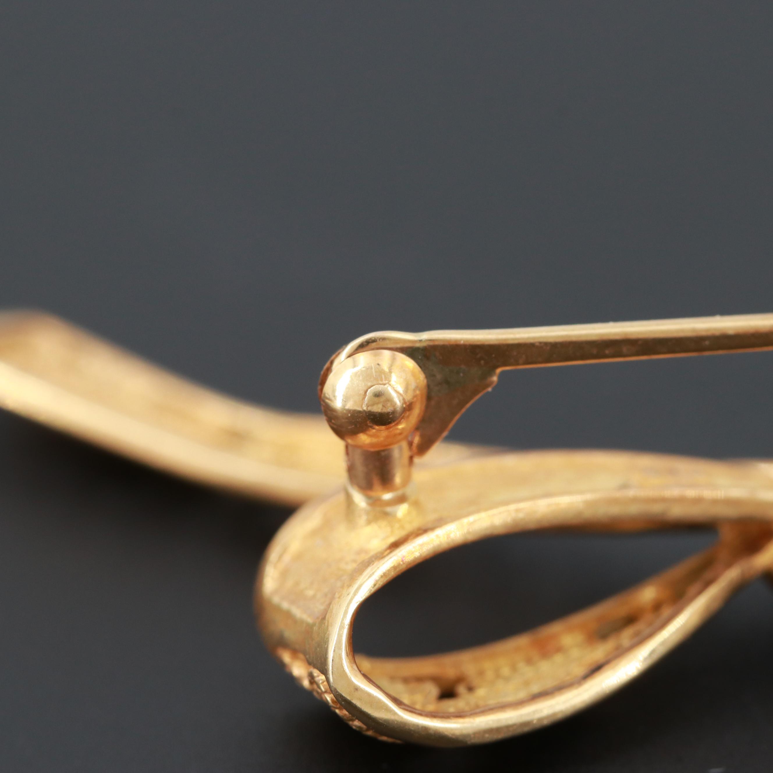 Vintage 18K Yellow Gold Filigree Bow Brooch