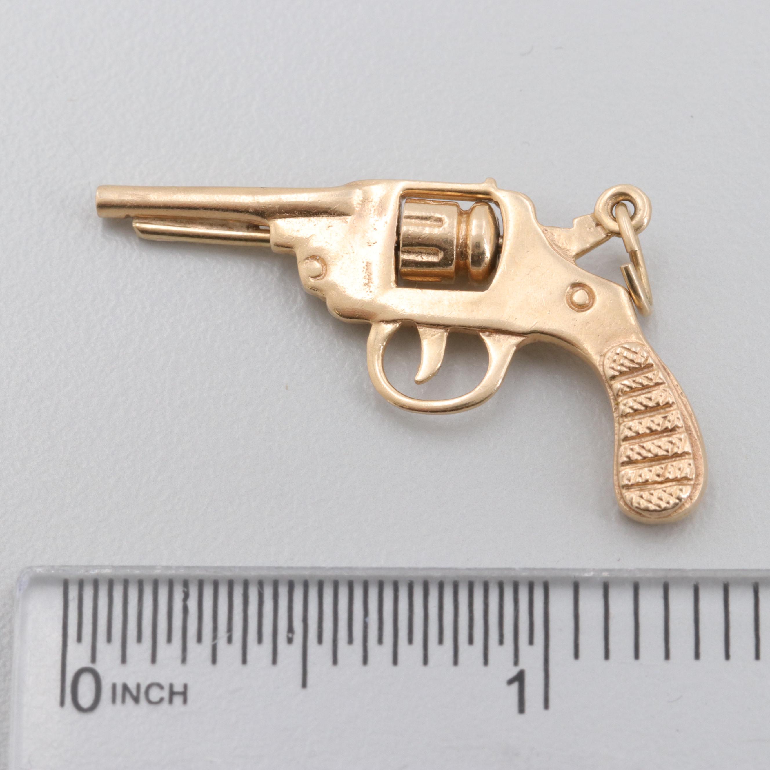 14K Yellow Gold Articulated Revolver Pendant