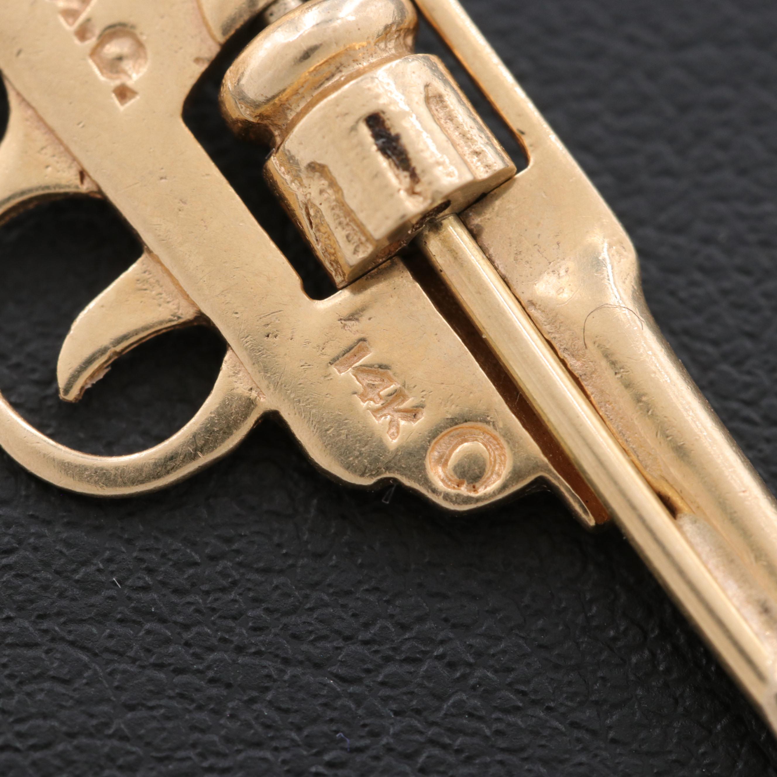 14K Yellow Gold Articulated Revolver Pendant