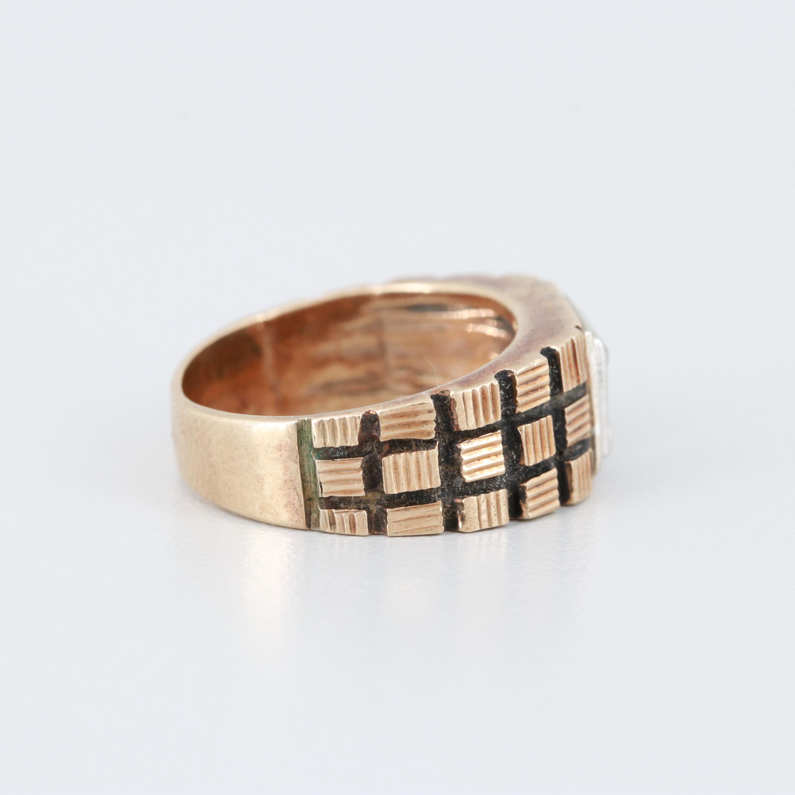 10K Yellow Gold Diamond and Enamel Necklace