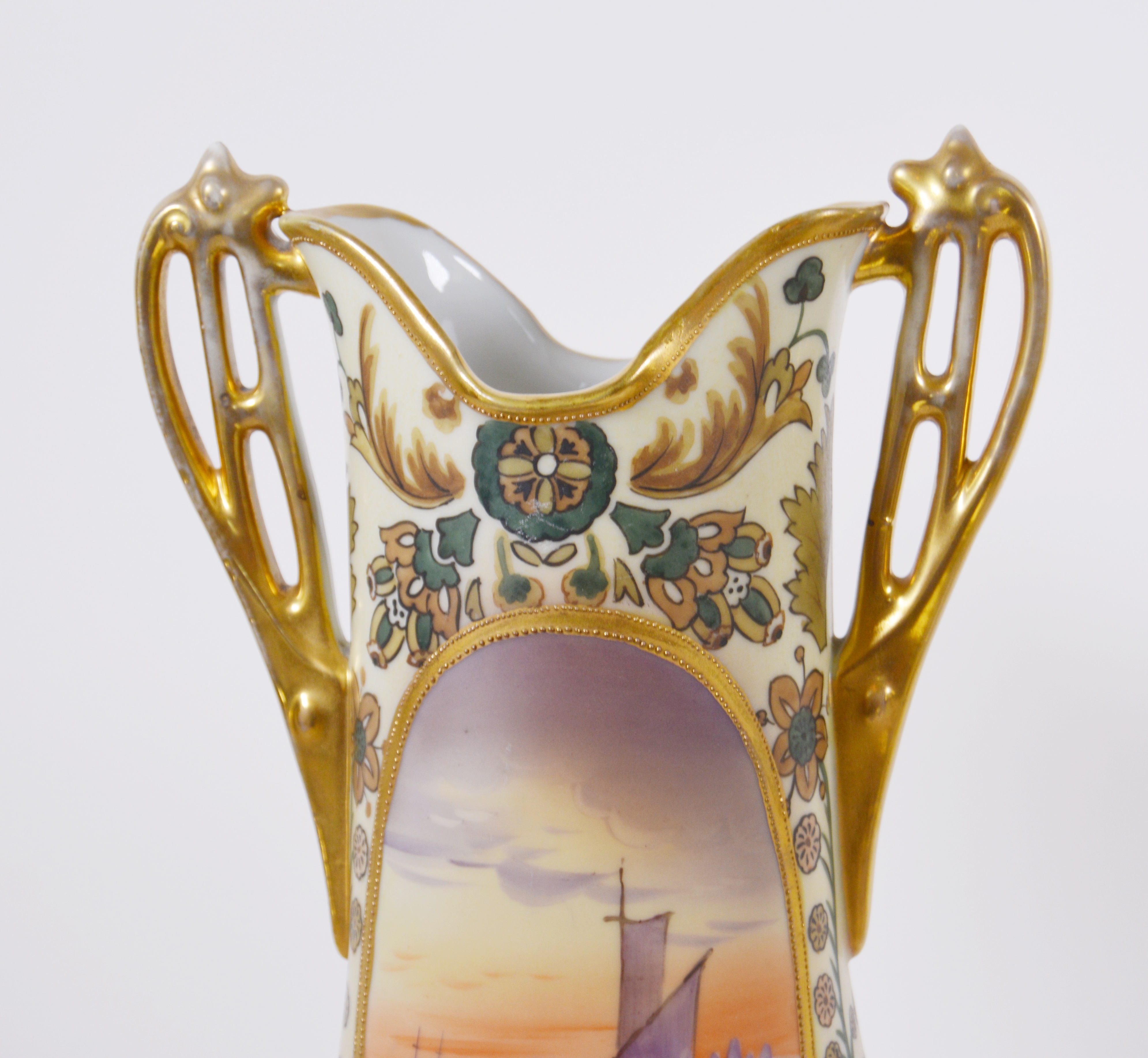 Morimura Brothers Hand-Painted Seascape Nippon Porcelain Vase, 1910s
