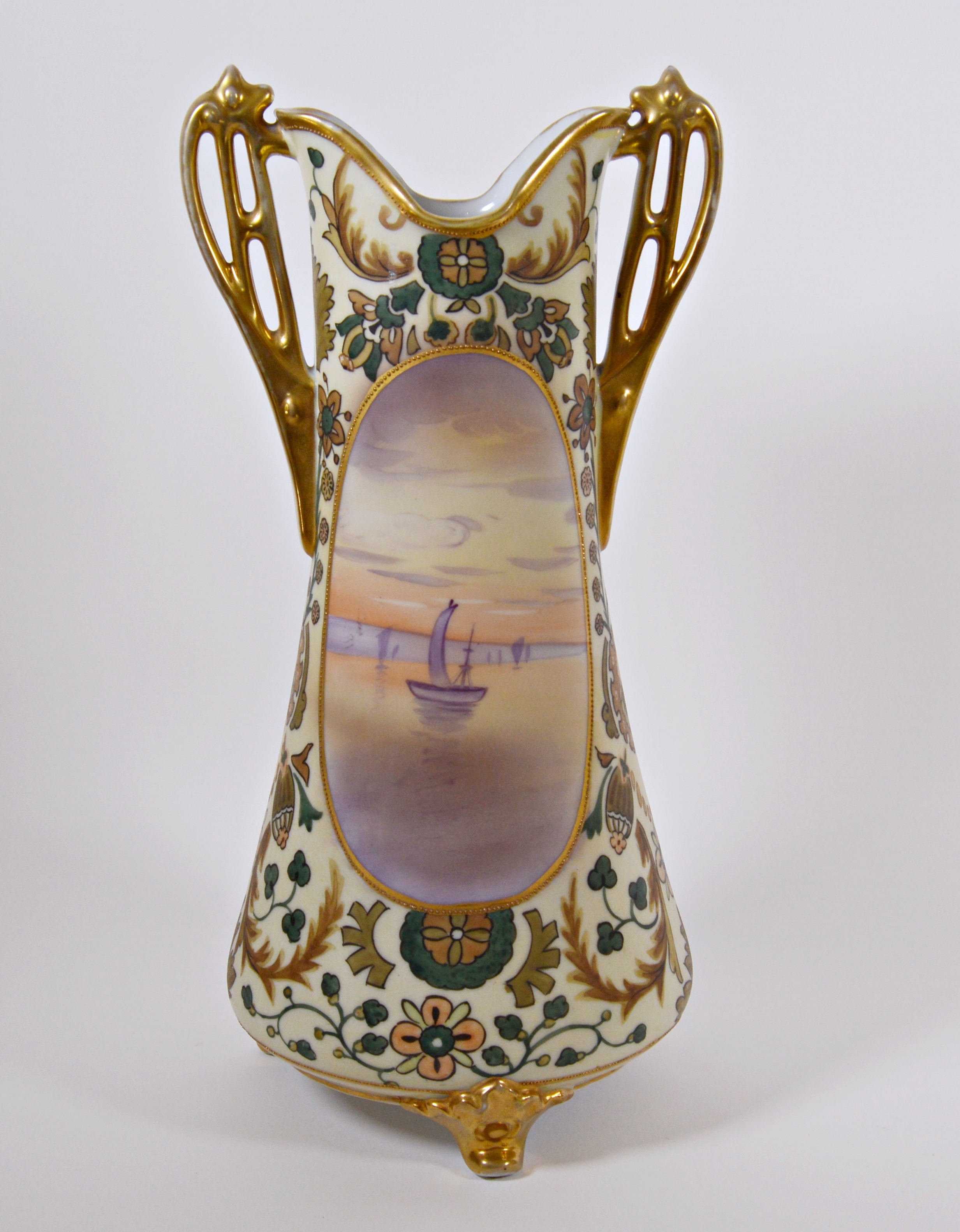 Morimura Brothers Hand-Painted Seascape Nippon Porcelain Vase, 1910s