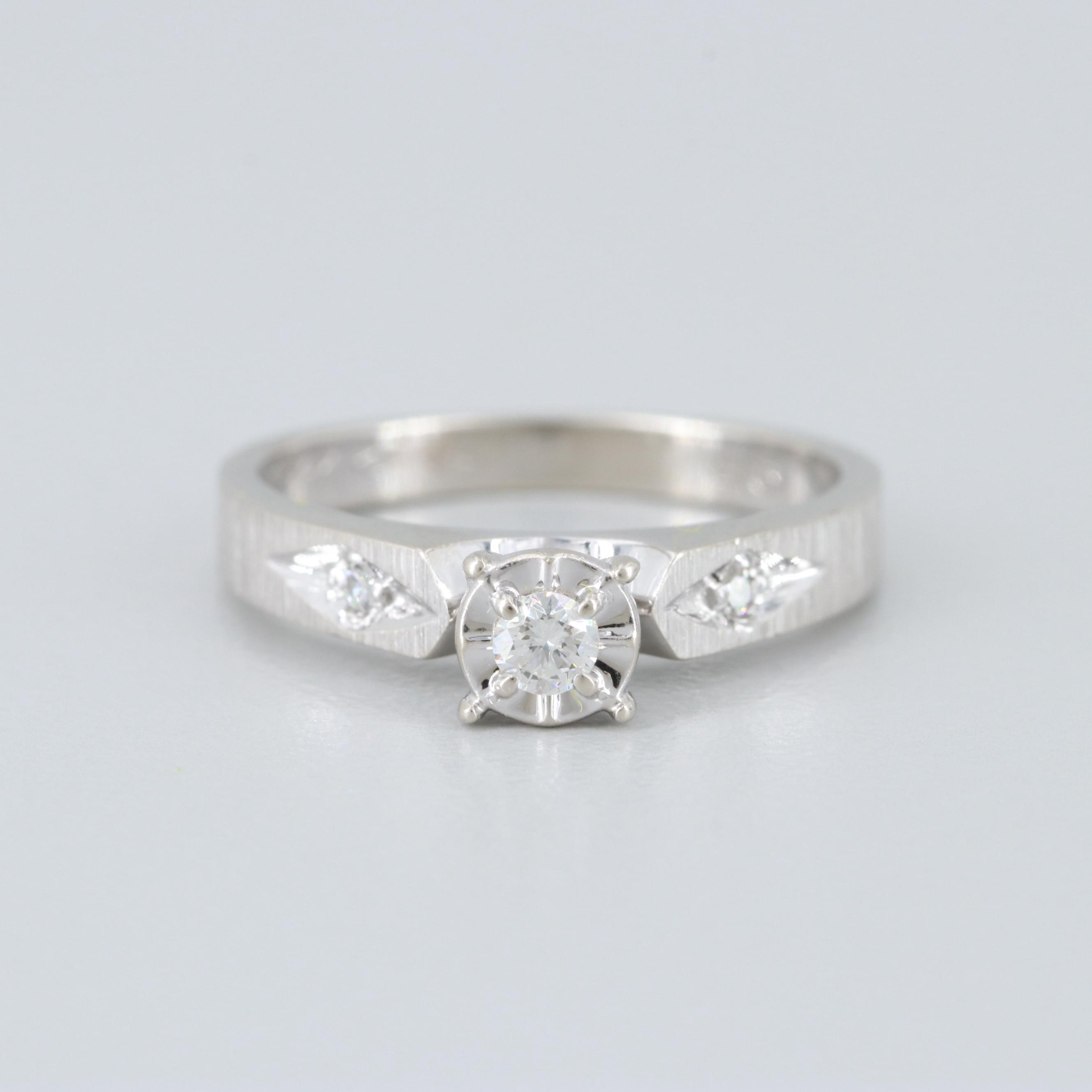 Vintage 14K White Gold Diamond Ring