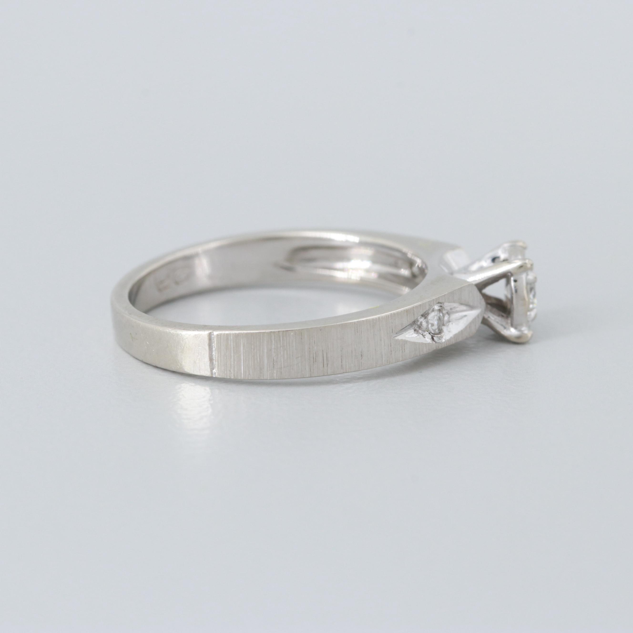 Vintage 14K White Gold Diamond Ring