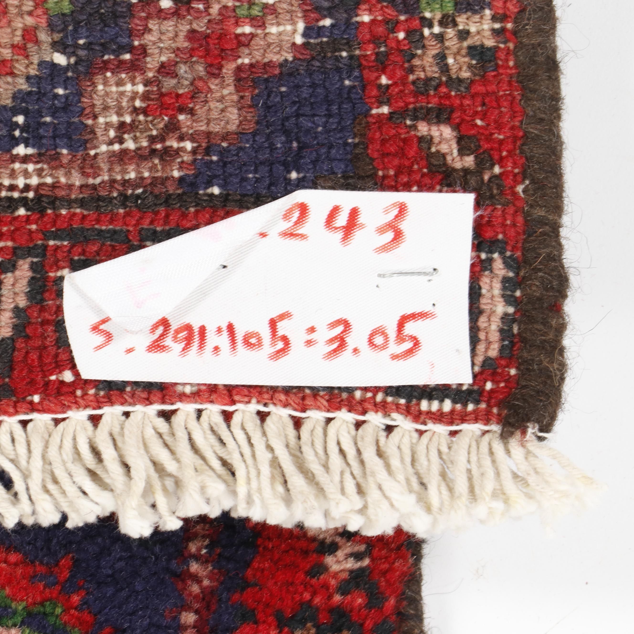 Hand-Knotted Bakhshayesh Wool Rug