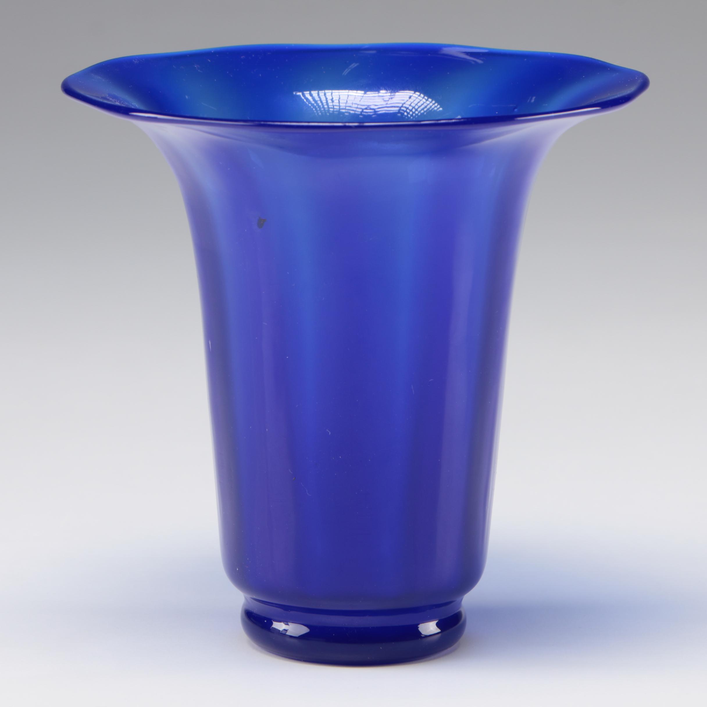 Steuben Dark Blue Jade Optic Ribbed Art Glass Vase by F. Carder, 1903-1933