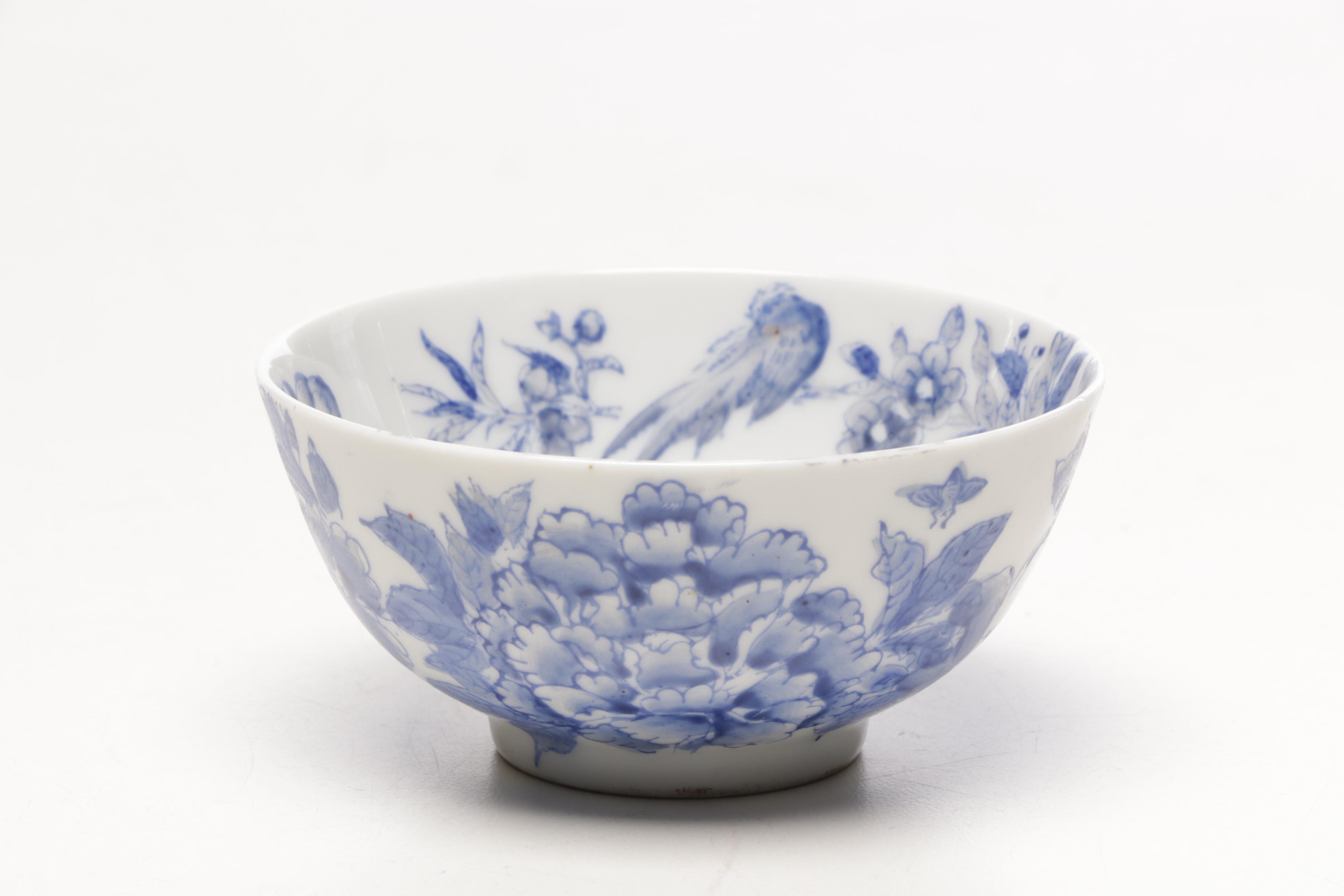 Chinese Hand Painted Blue and White Porcelain Bowl, Qing Dynasty