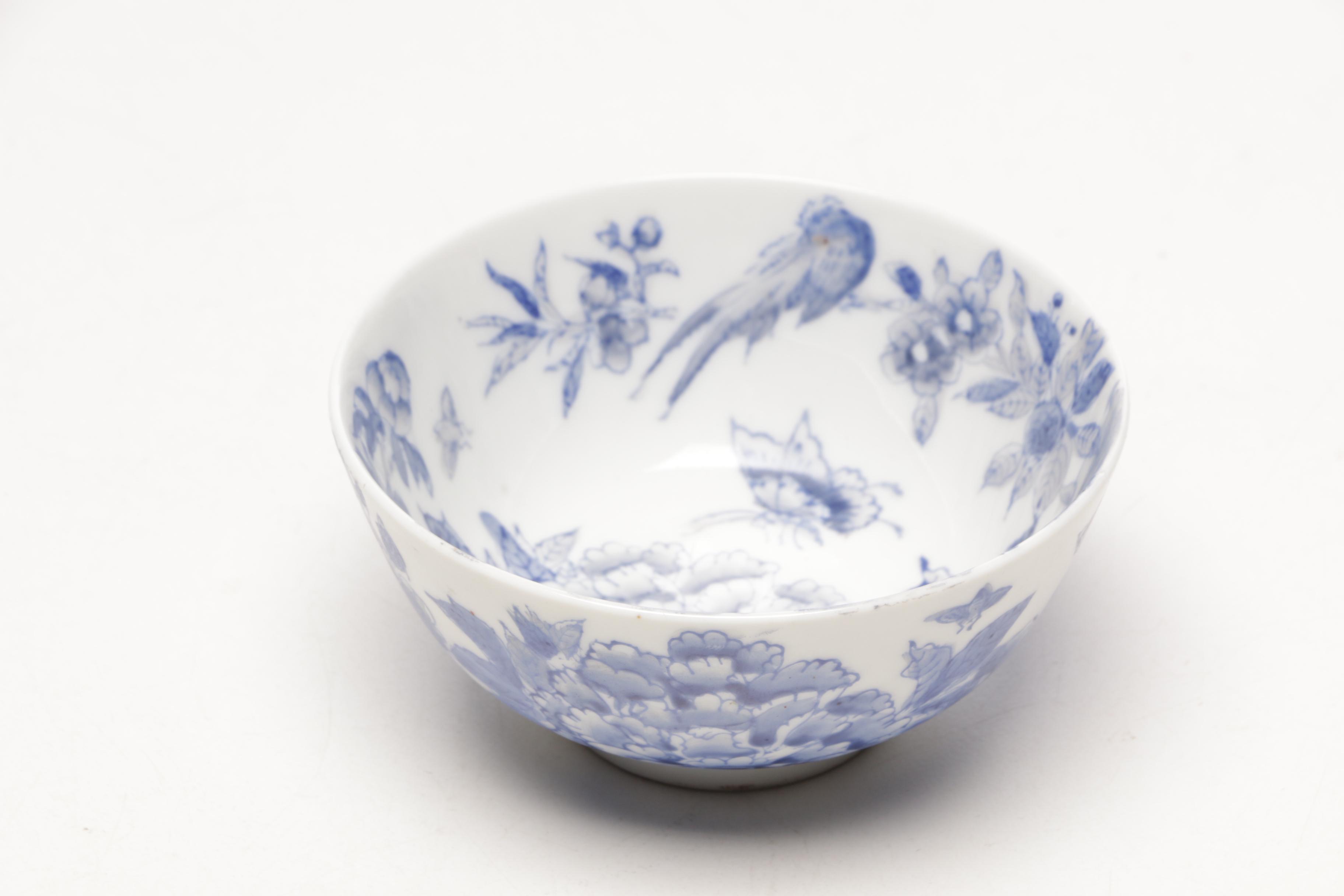 Chinese Hand Painted Blue and White Porcelain Bowl, Qing Dynasty
