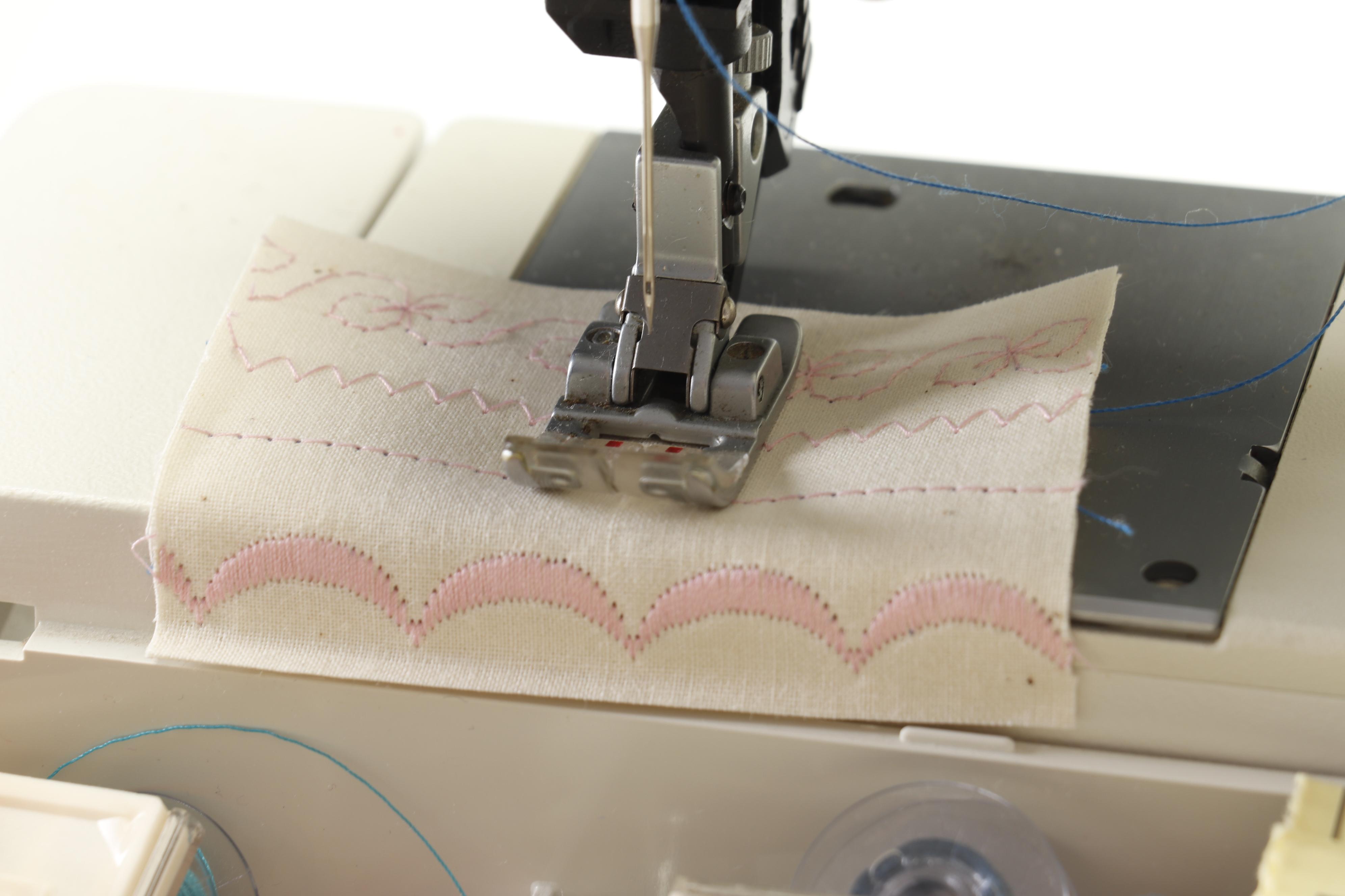 PFAFF Creative 1473 CD Sewing Machine