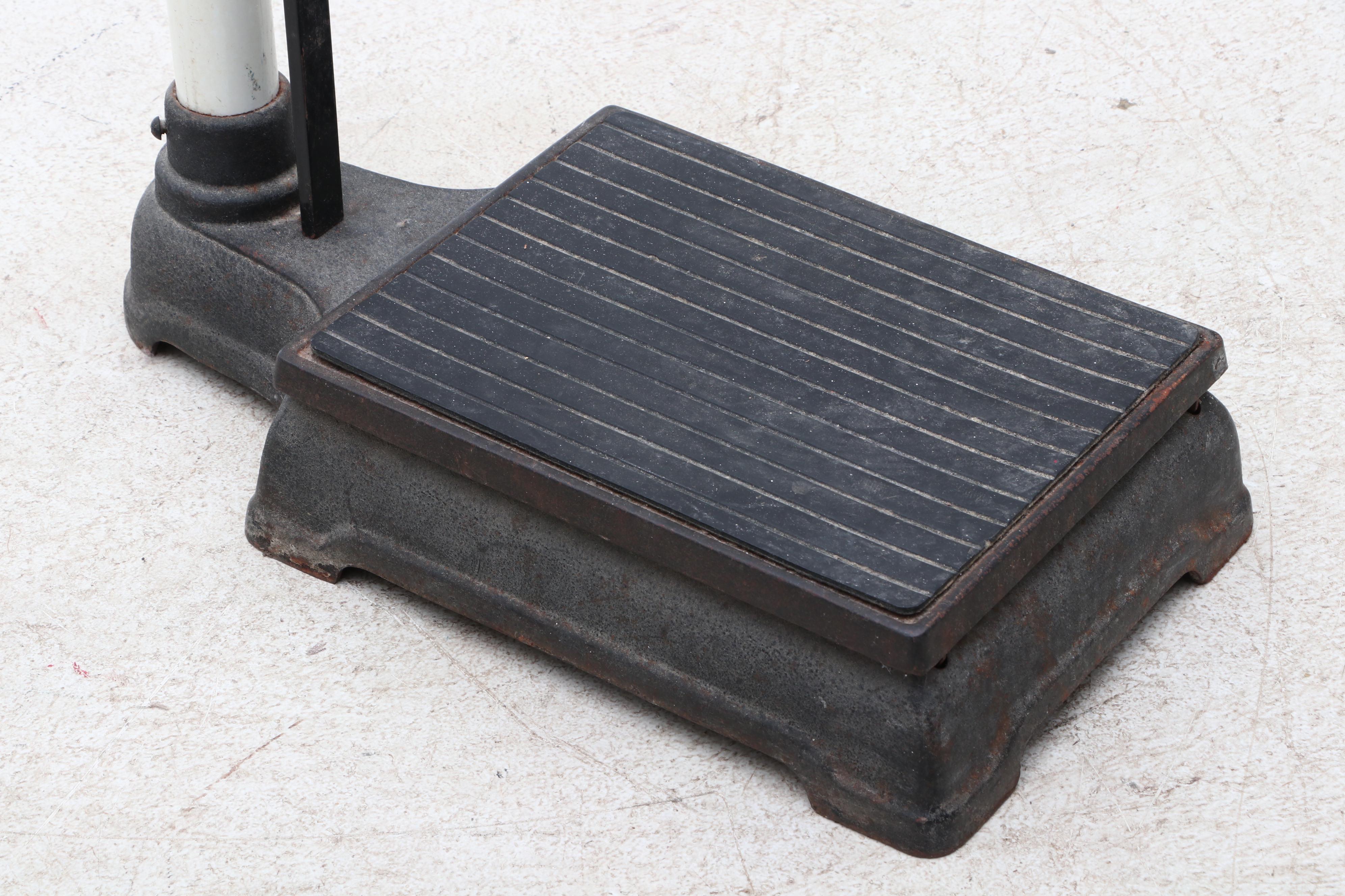 Vintage Continental Scale Works Doctor's Scale