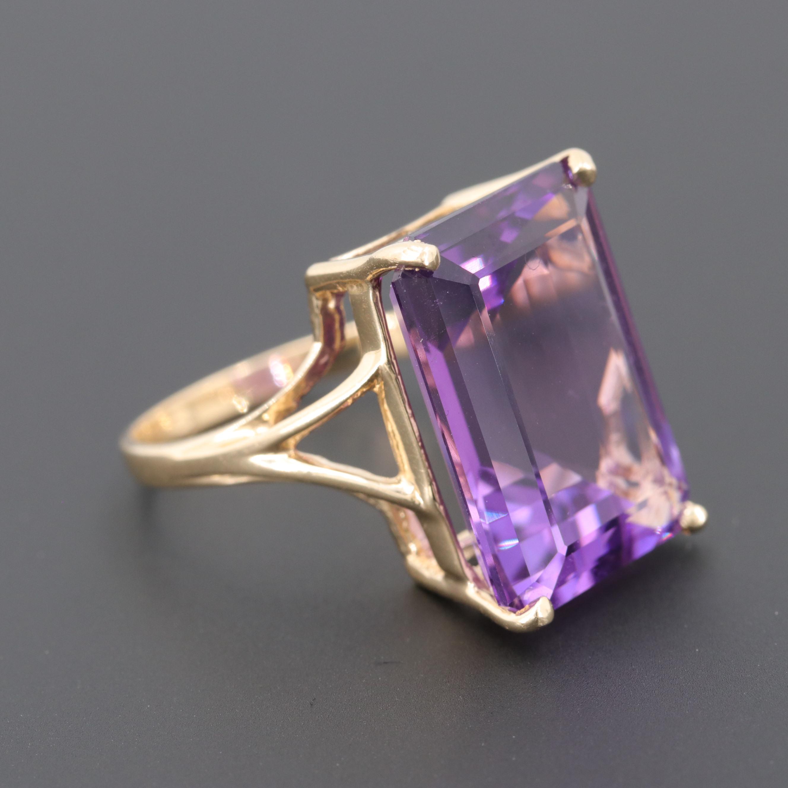 14K Yellow Gold 12.96 CT Amethyst Ring