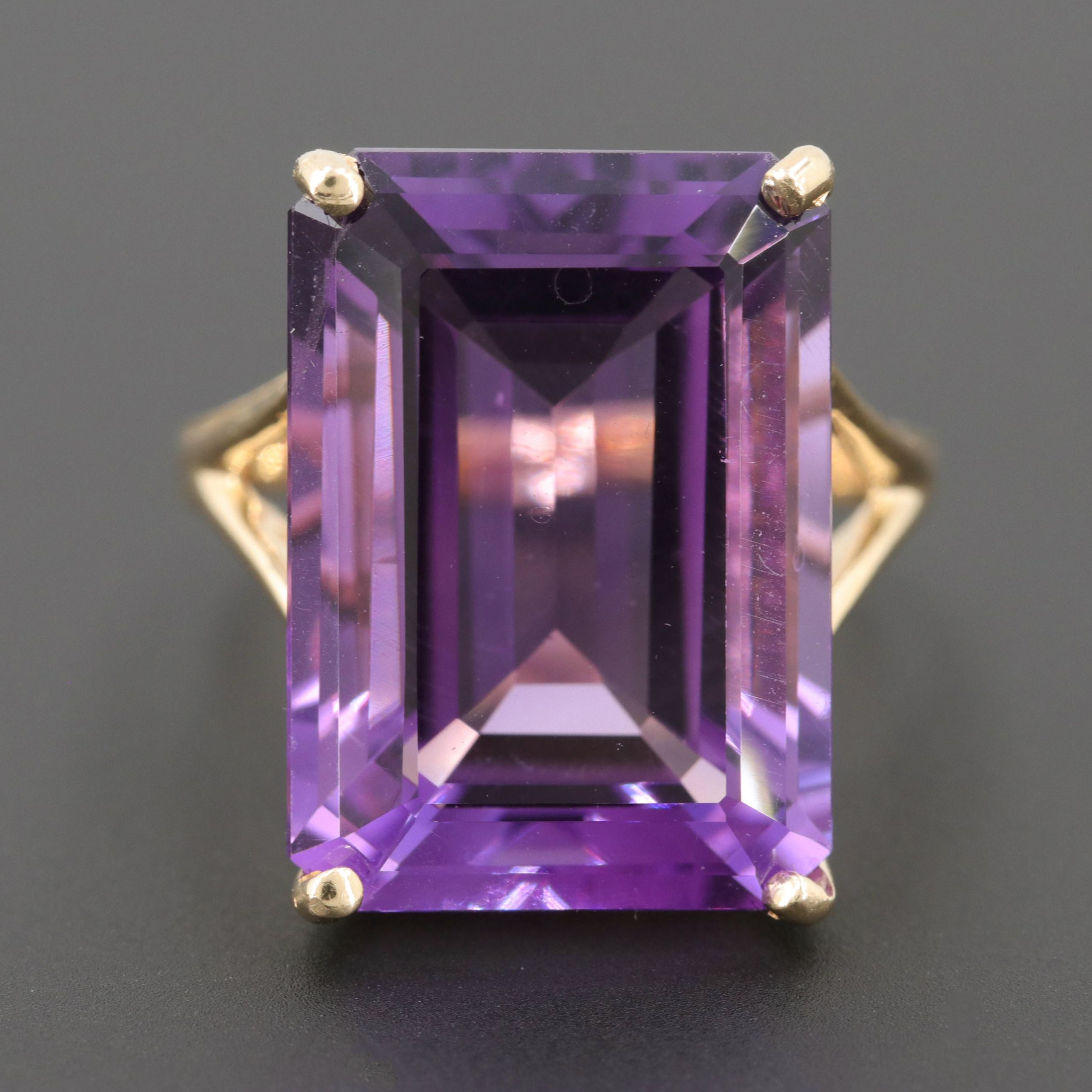 14K Yellow Gold 12.96 CT Amethyst Ring