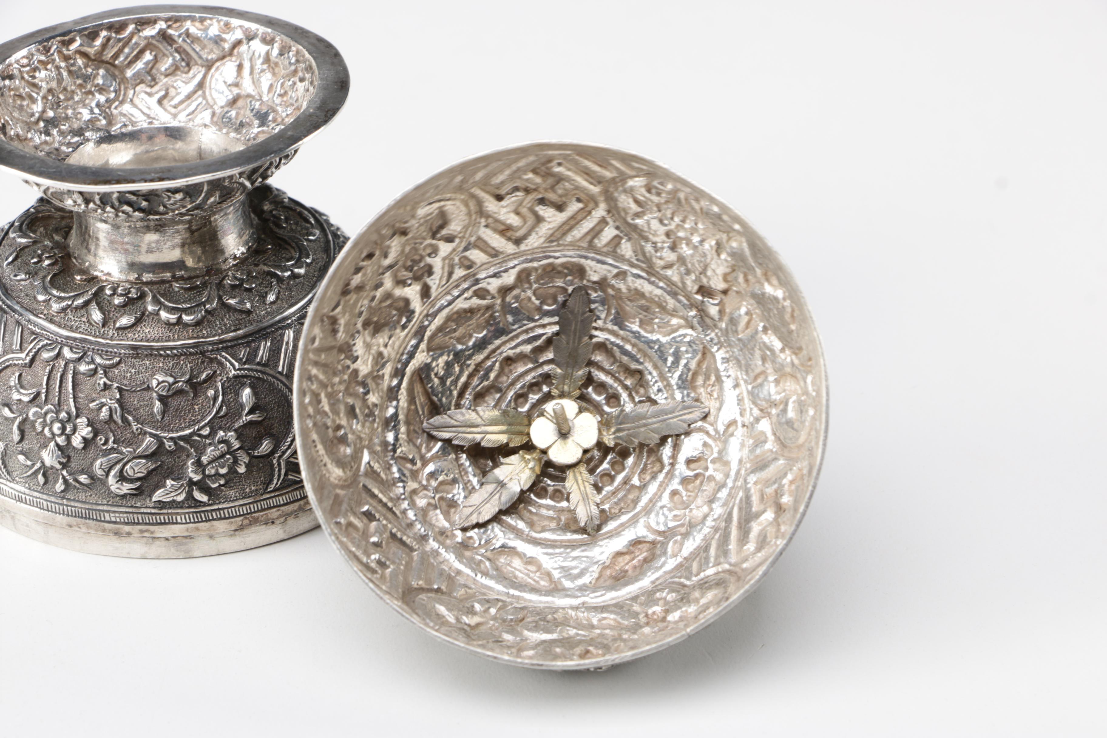 Straits Chinese Silver Dou-Form Jar with Floral Motif, Qing Dynasty