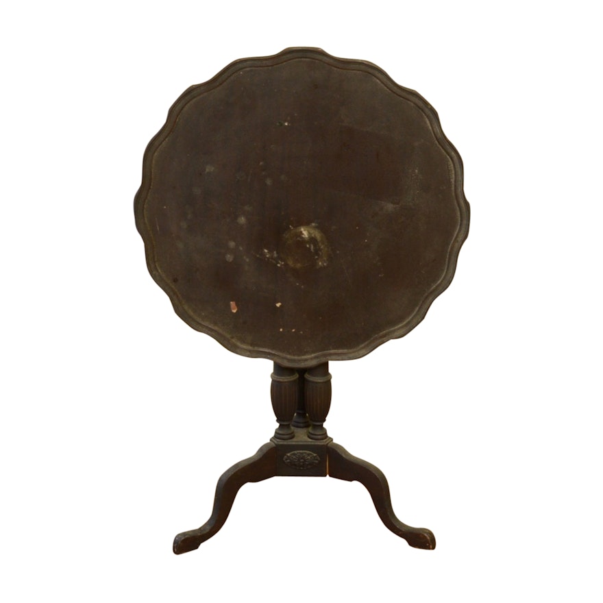 Transitional Mahogany Tilt Top Table, Early to Mid 20th Century