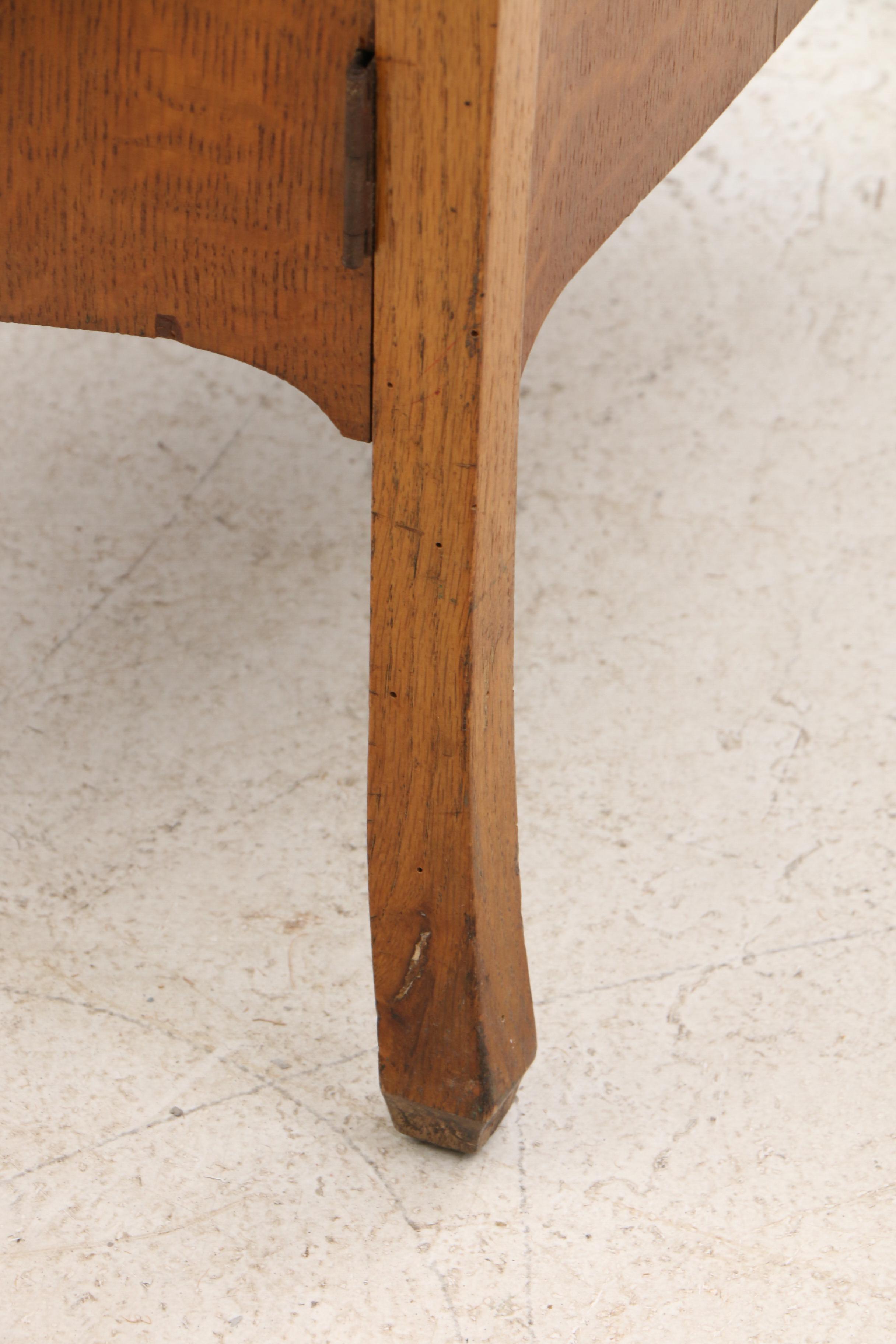 Victrola Victor VV-IX Walnut Phonograph, 1917