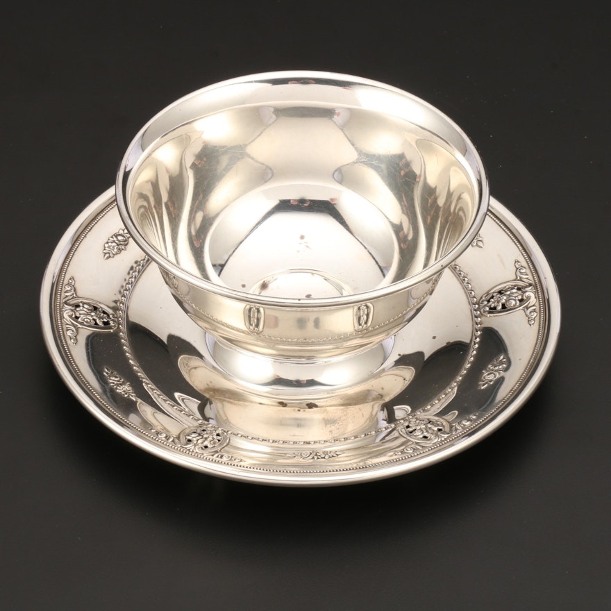 Wallace Sterling Silver "Rose Point" Gravy Bowl with Fixed Underplate
