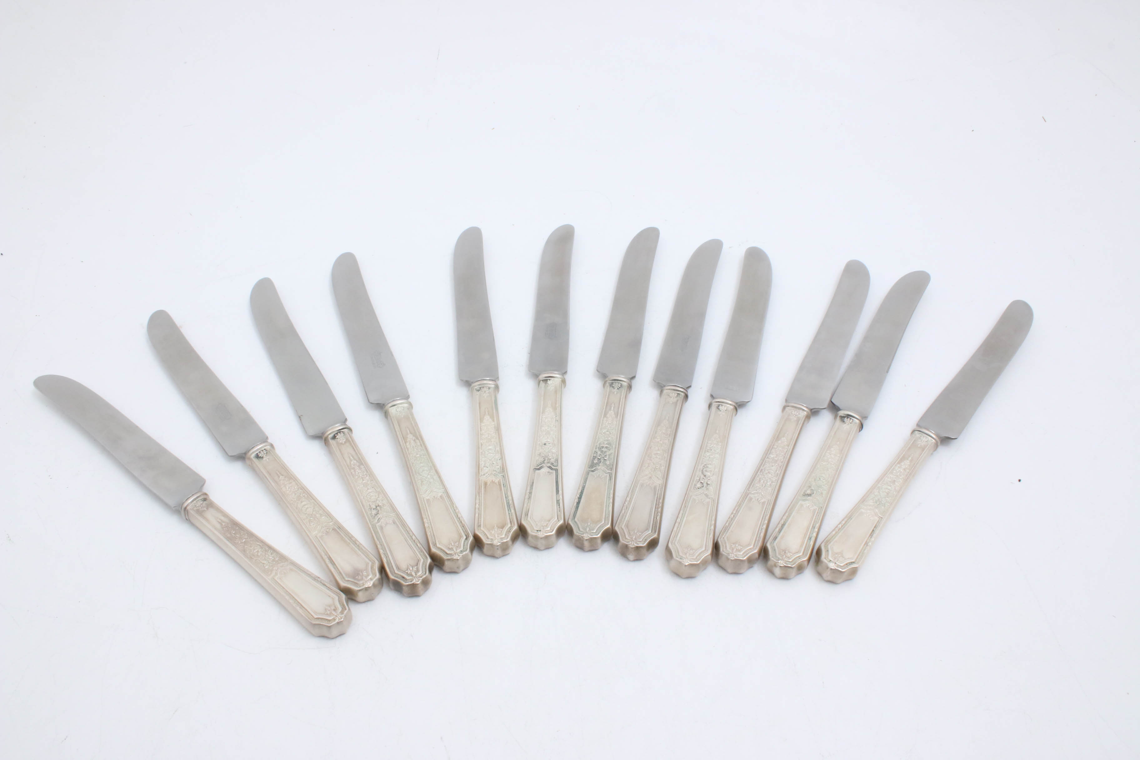 Vintage Rogers Bros. Silver Plated "Ancestral" Flatware Set