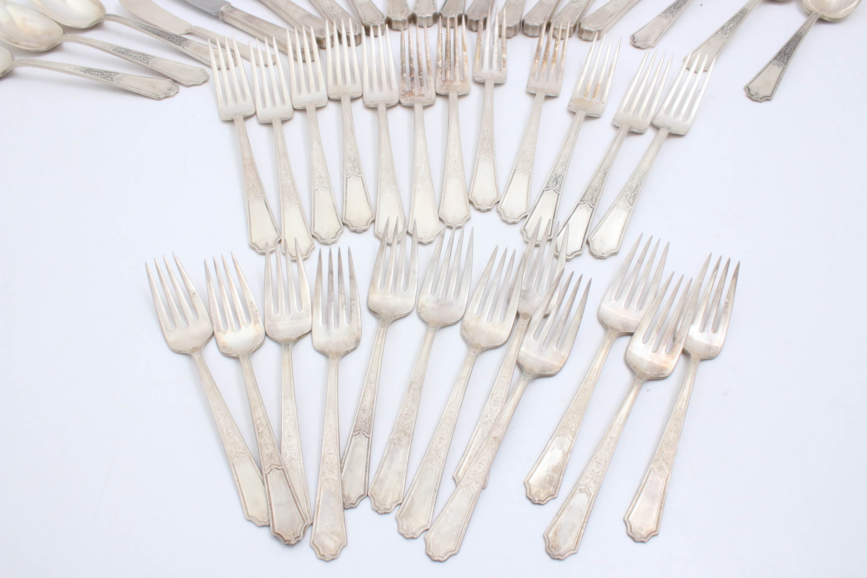 Vintage Rogers Bros. Silver Plated "Ancestral" Flatware Set