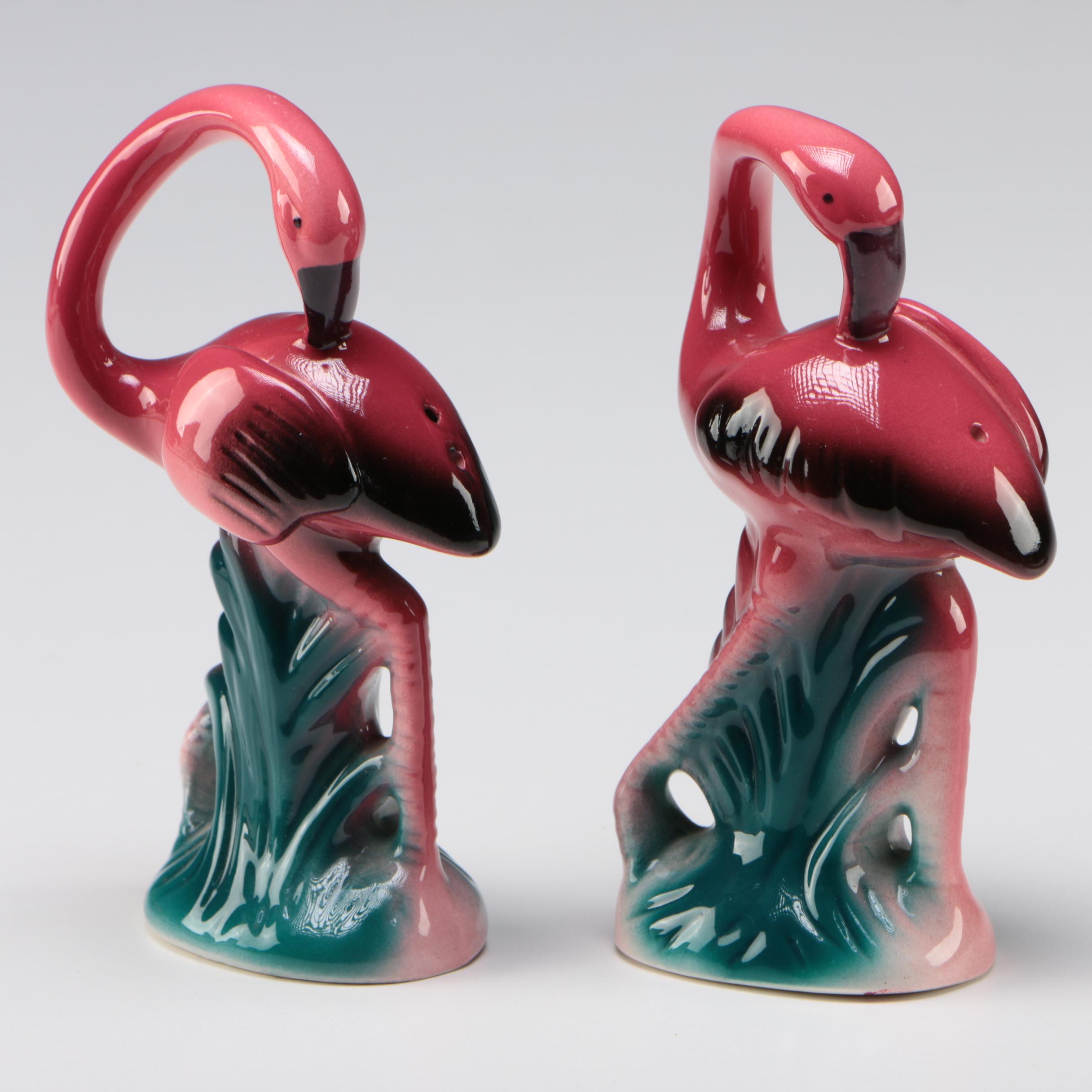 Flamingo Glasses with Flamingo Shakers