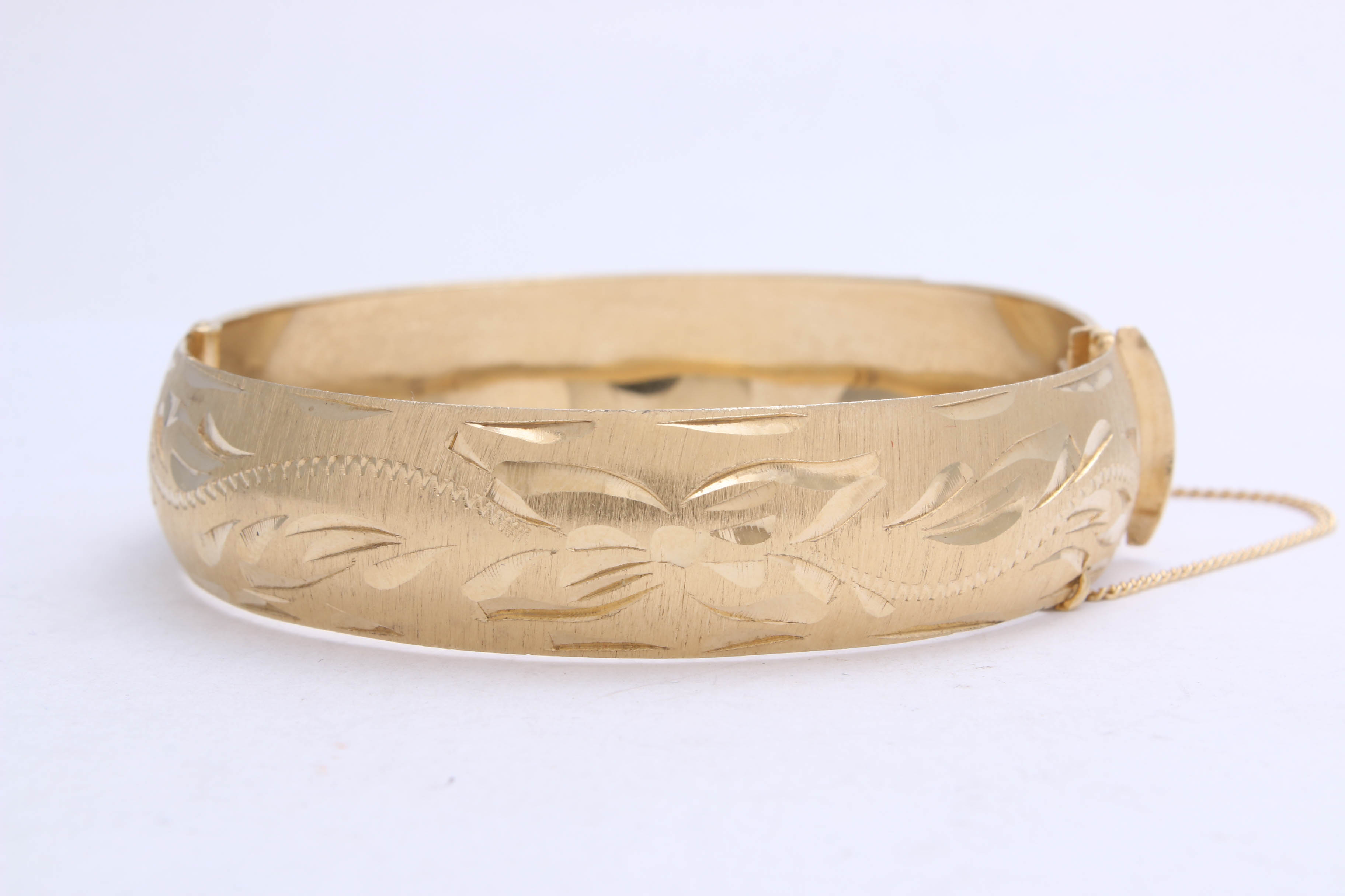 14K Yellow Gold Etched Bangle Bracelet