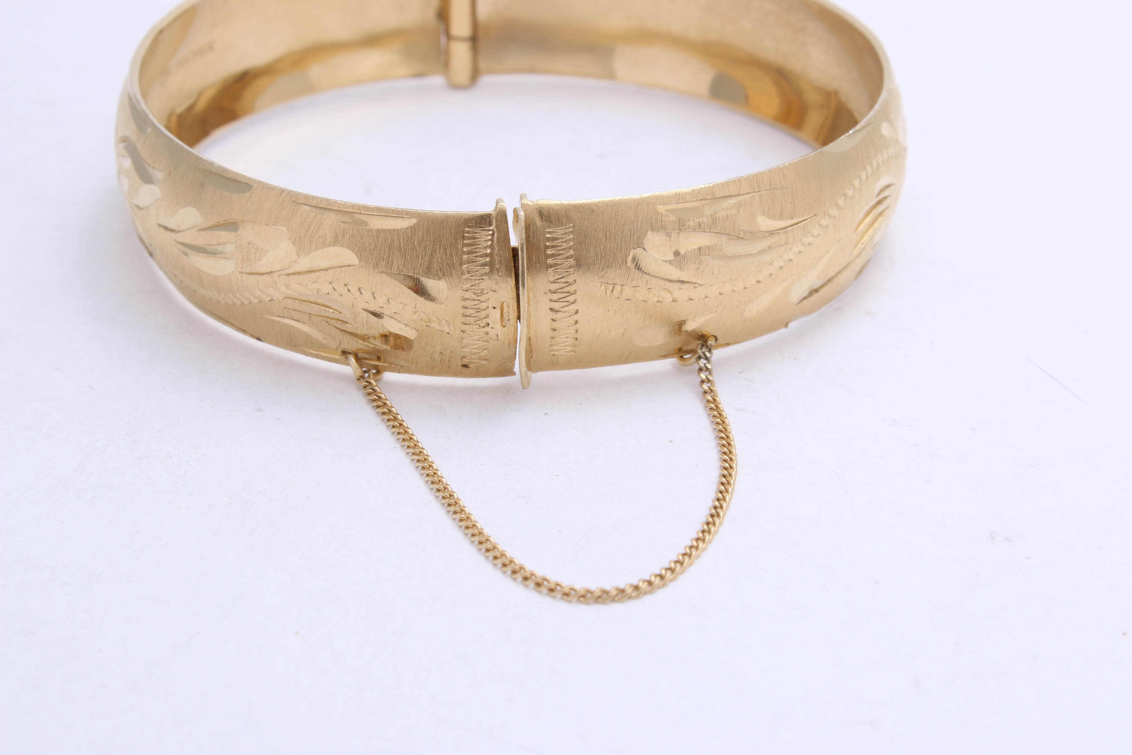 14K Yellow Gold Etched Bangle Bracelet