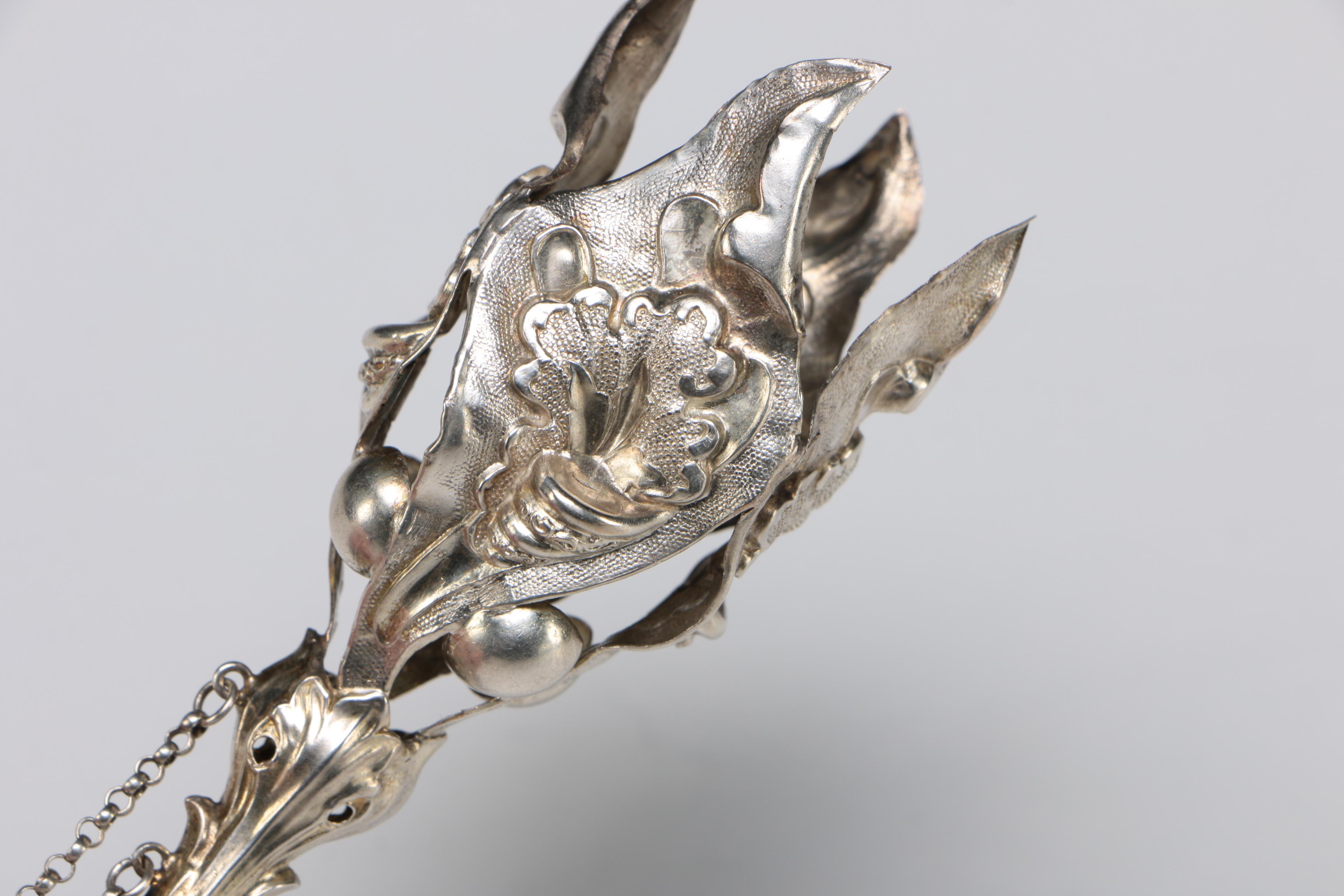813 Silver Tussie Mussie Posy Holder with Mother of Pearl Handle, 19th Century