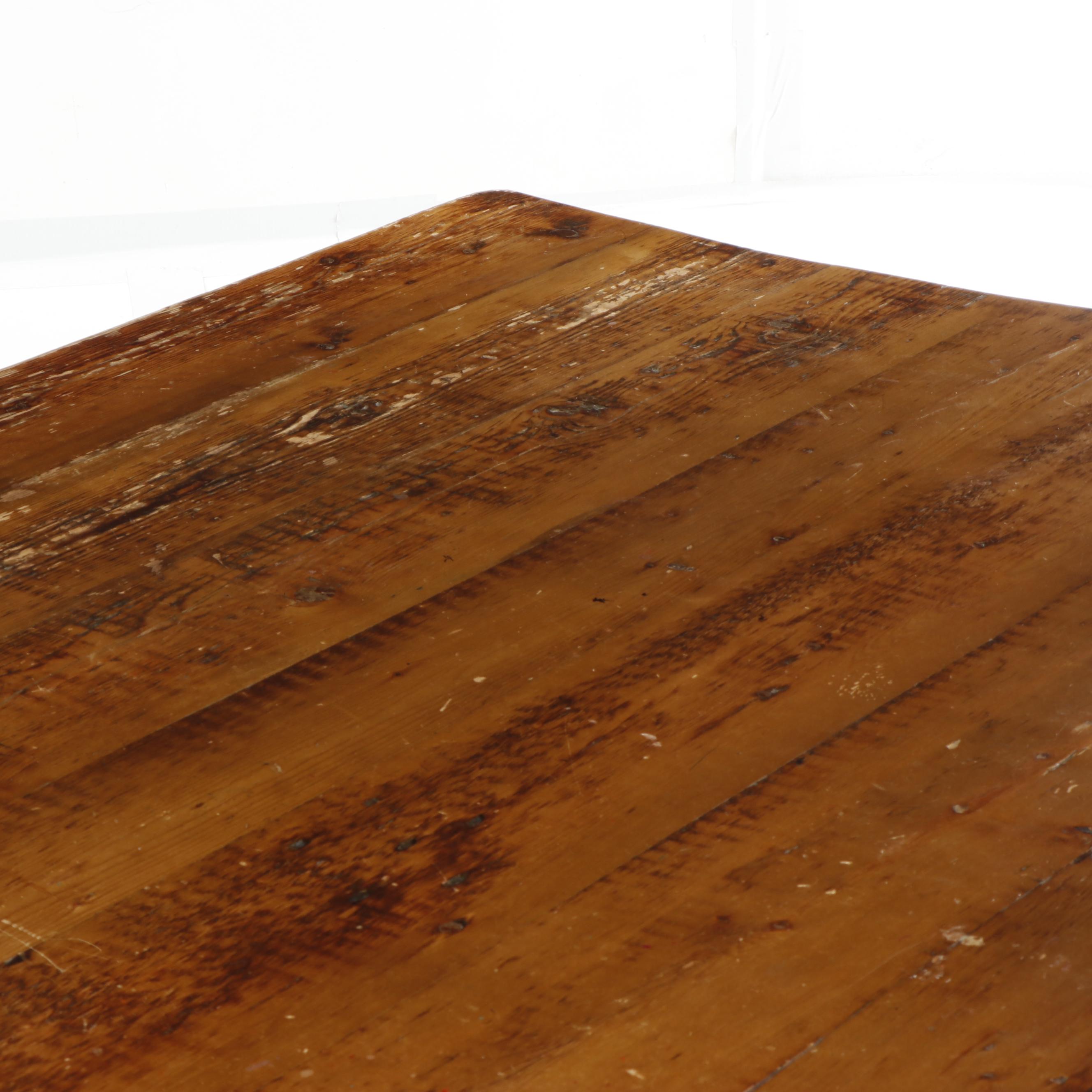 English Farmhouse Style Pine Dining Table With Turned Legs