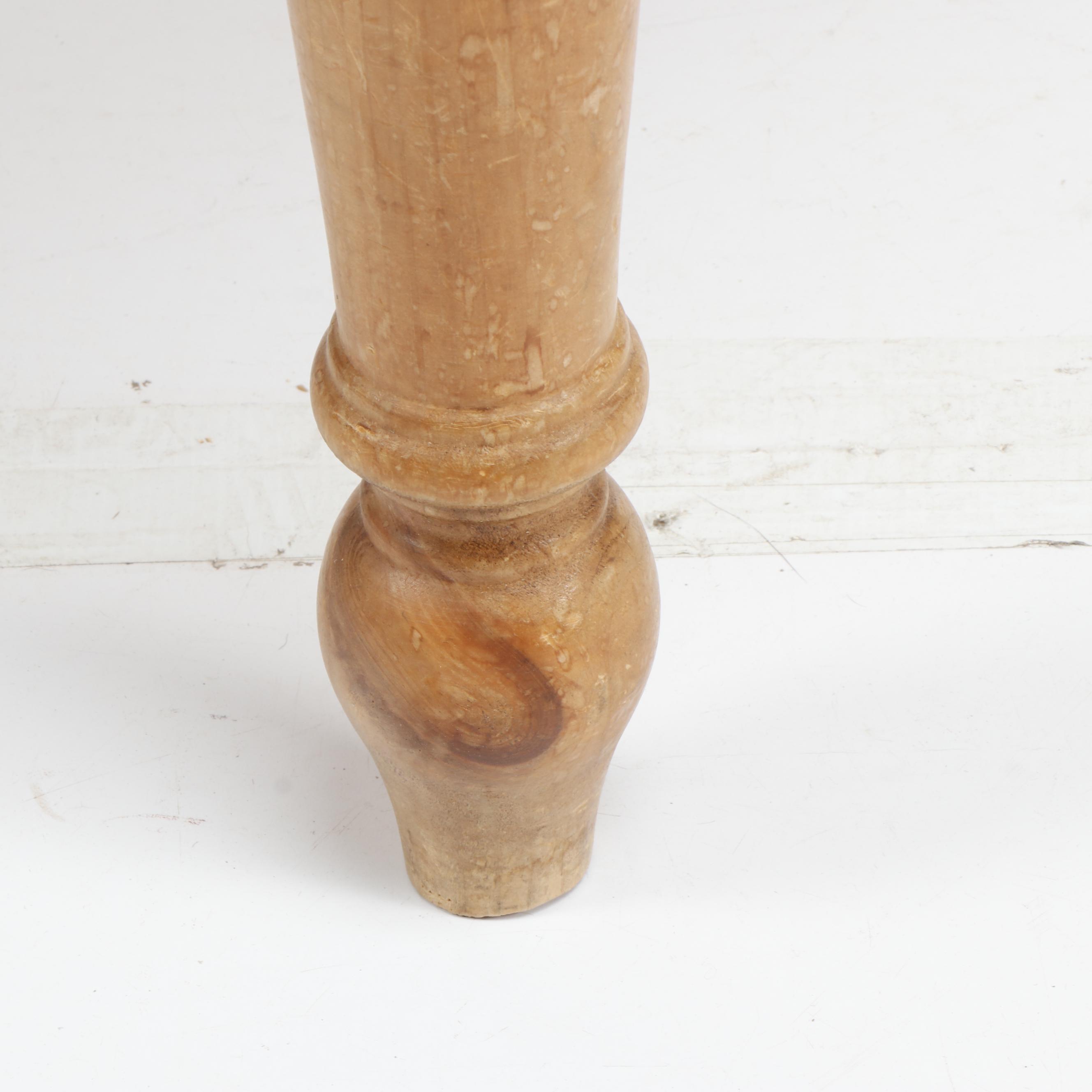 English Farmhouse Style Pine Dining Table With Turned Legs