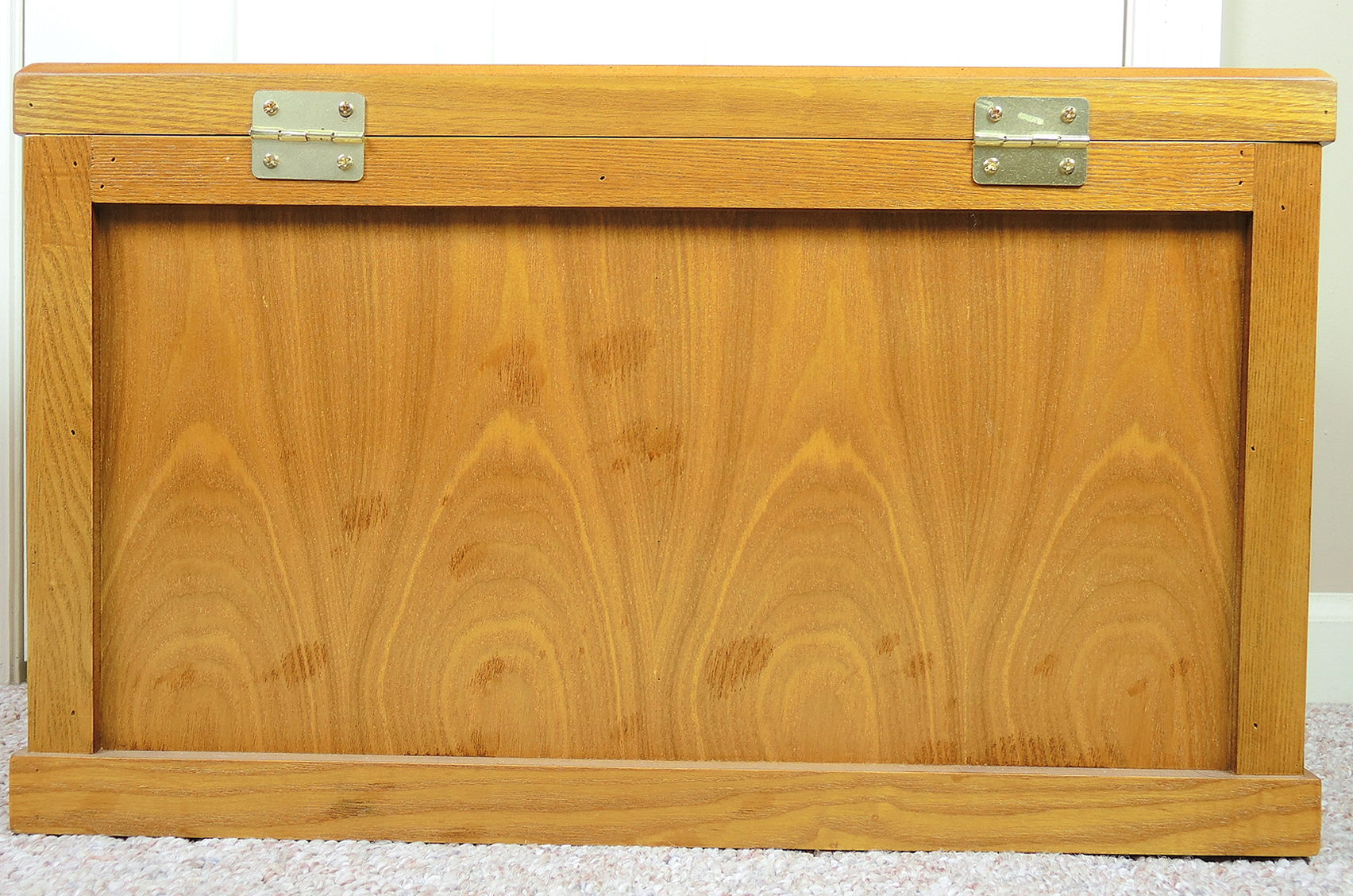 North American Hunting Club Wooden Knife Cabinet