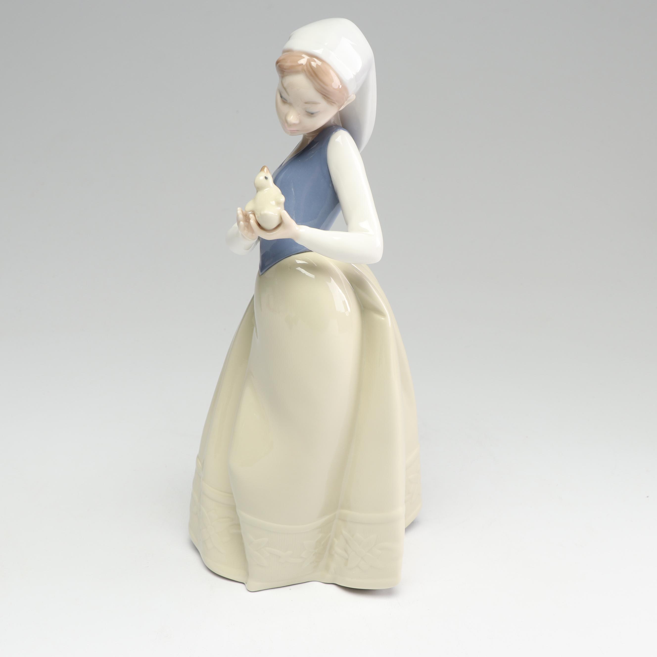 Lladro Nao "Feathered Friend" Porcelain Figurine