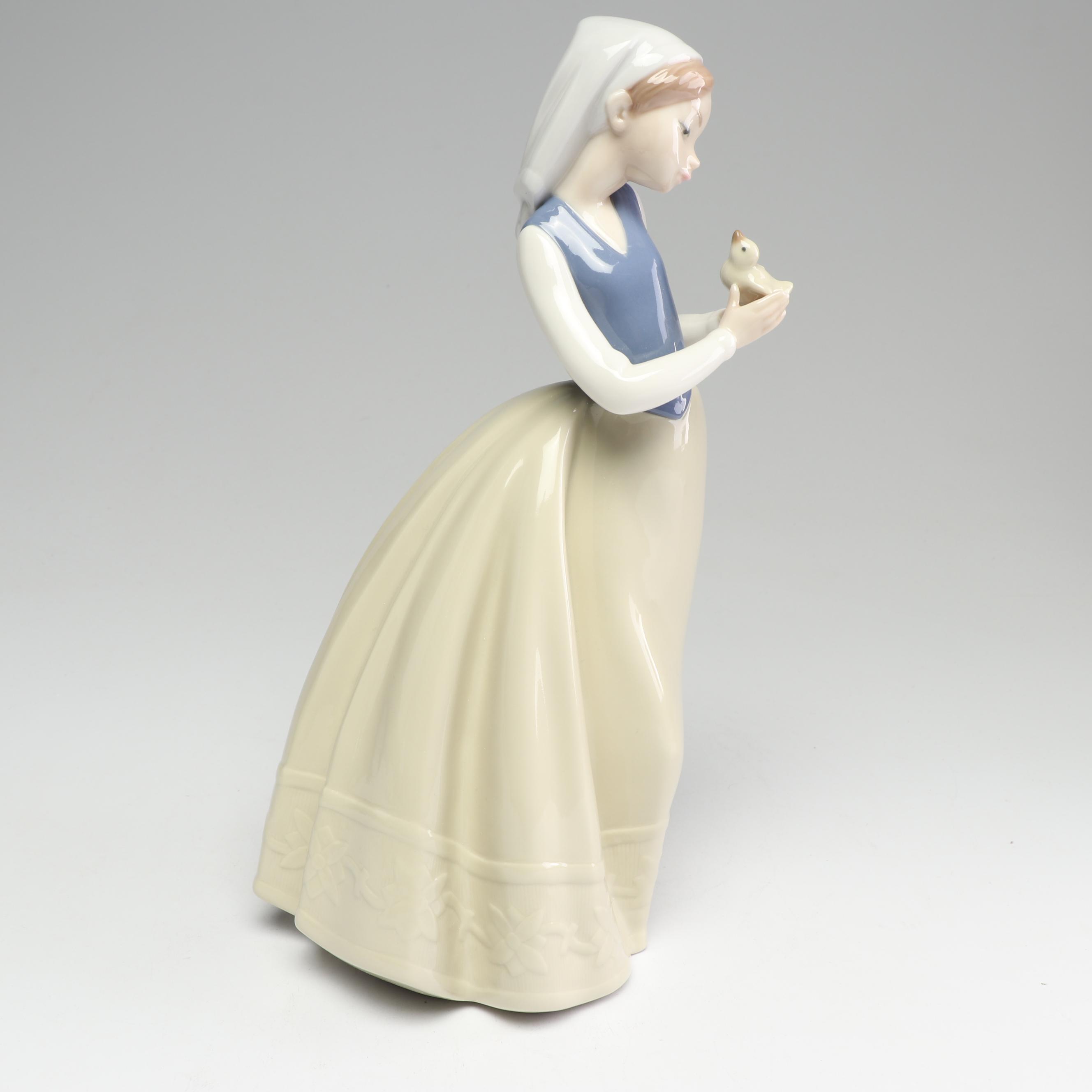 Lladro Nao "Feathered Friend" Porcelain Figurine