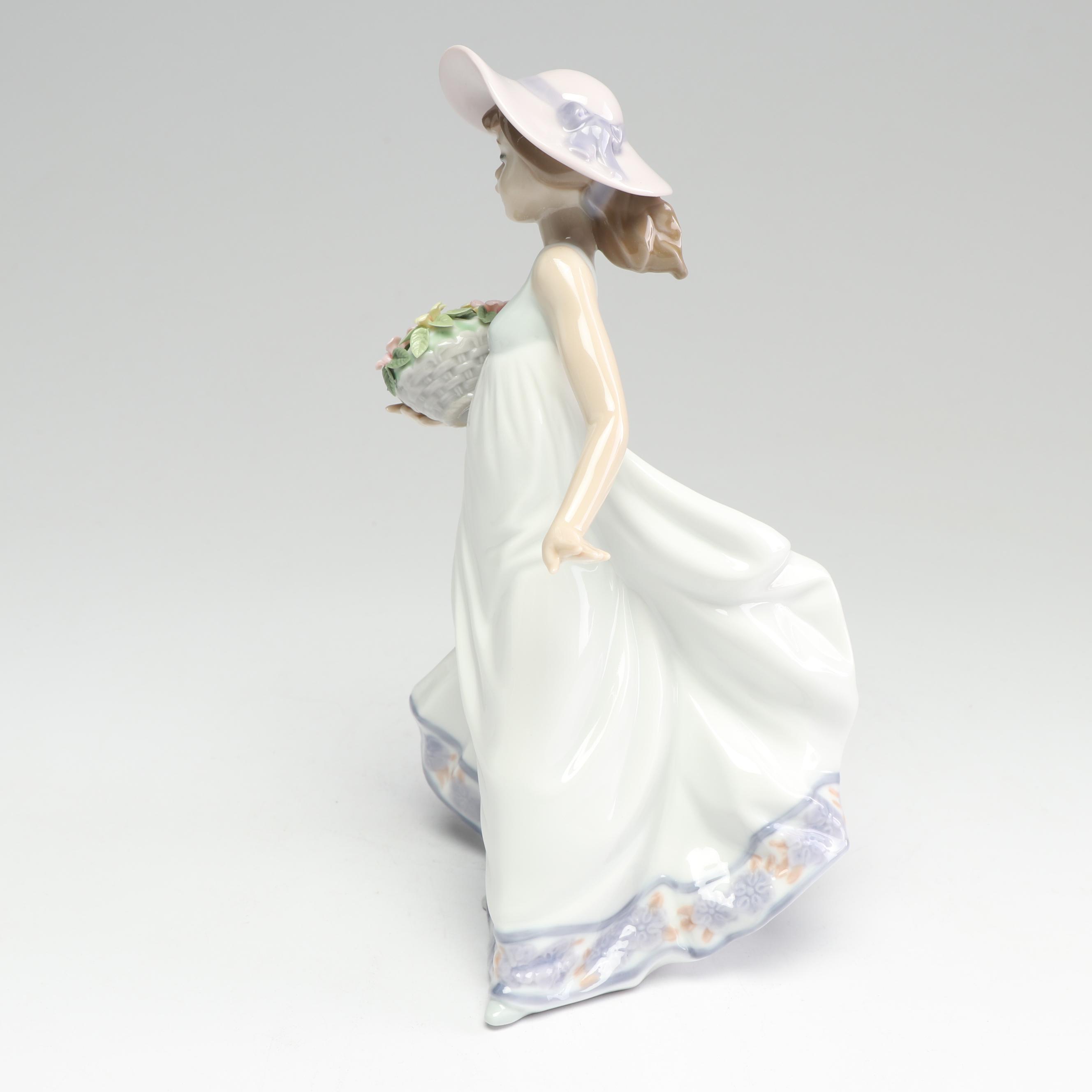 Lladró "Carefree" Porcelain Figurine