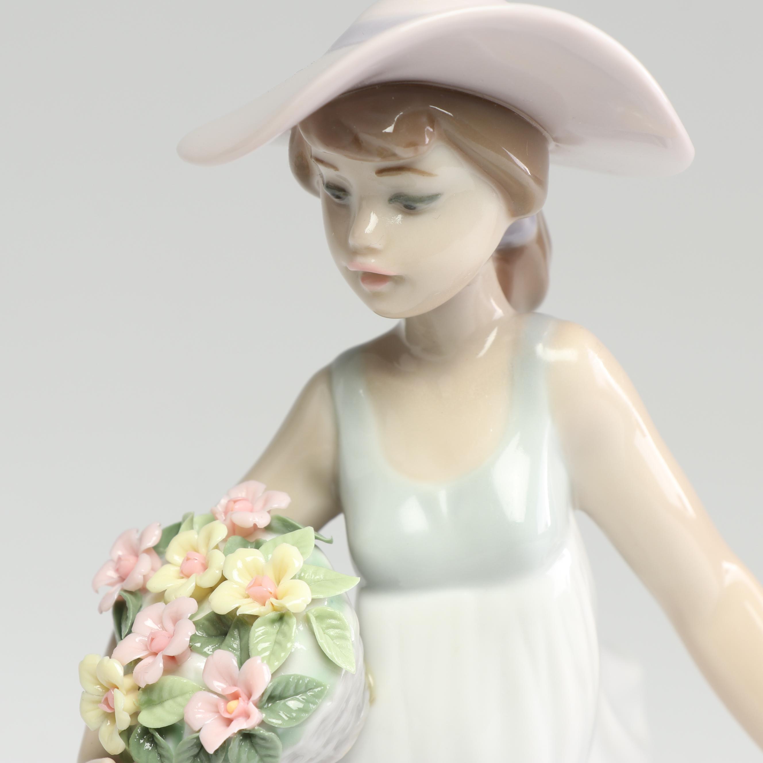 Lladró "Carefree" Porcelain Figurine