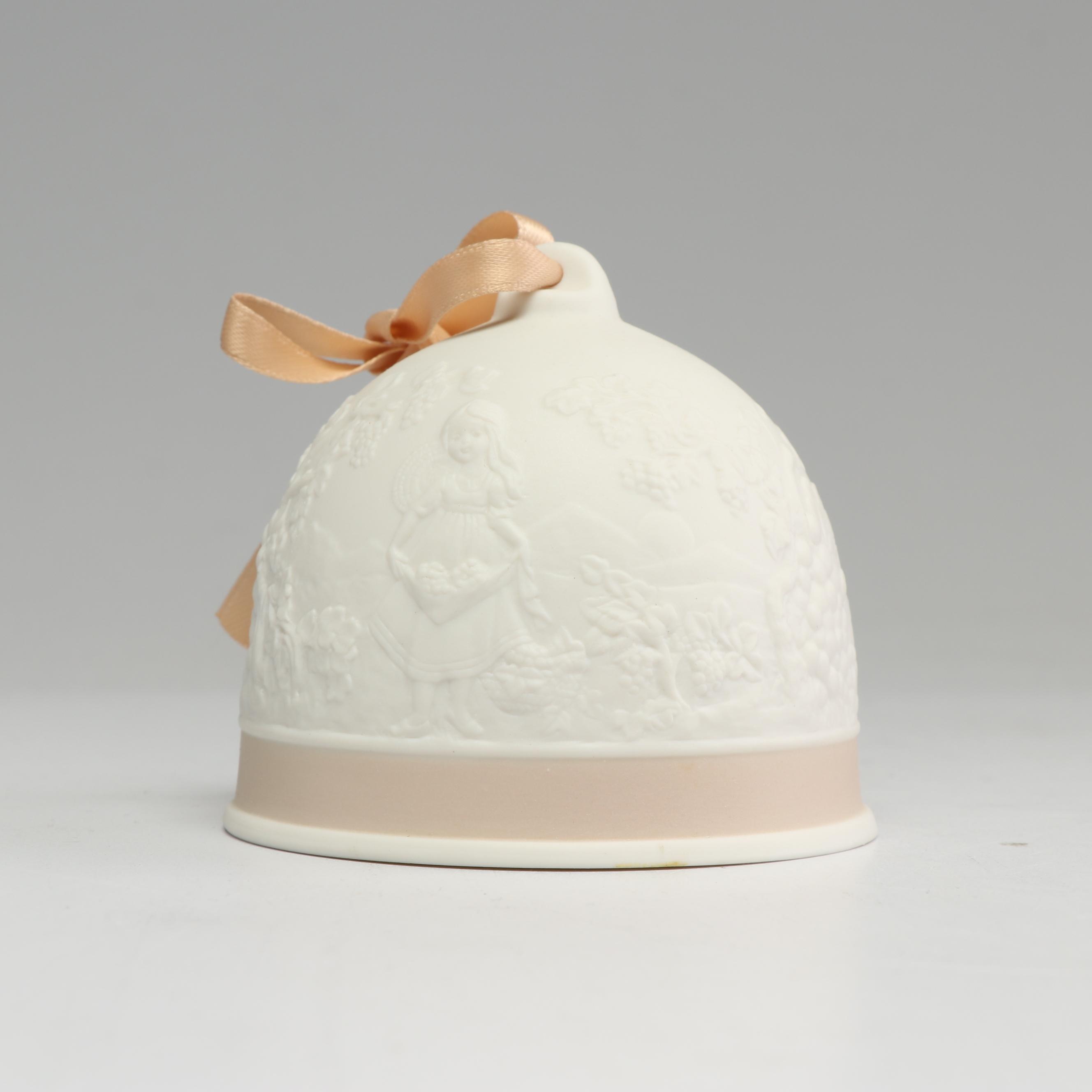 Lladró "1993 Collector's Society Fall Bell"