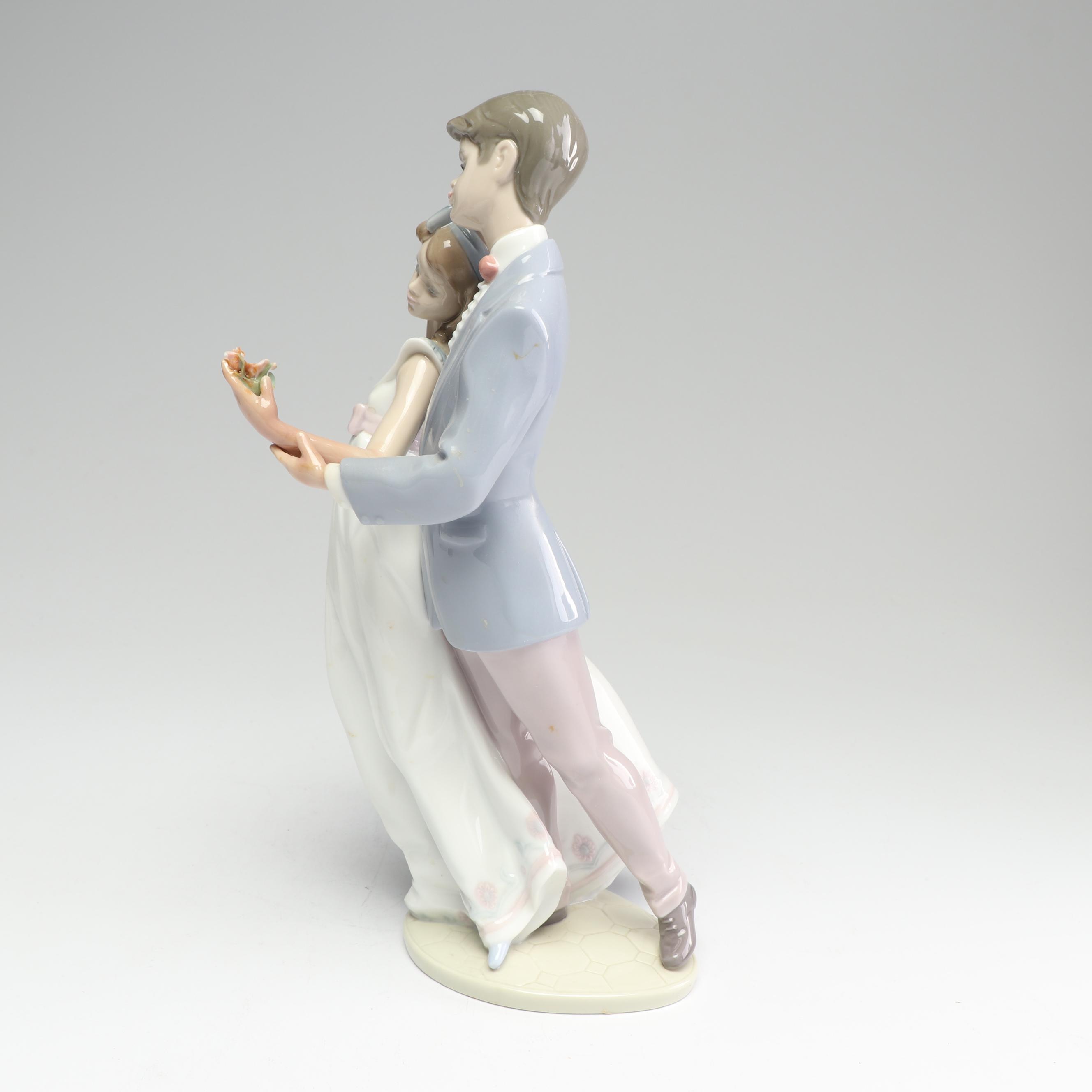 Lladró Collectors Society "Now and Forever" 1995  #7642 Porcelain Figurine
