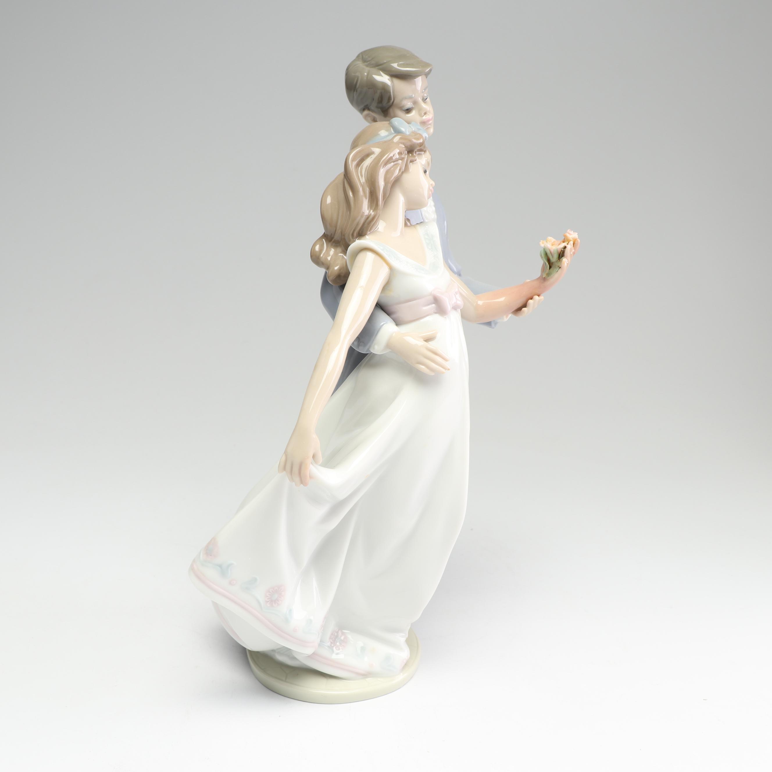 Lladró Collectors Society "Now and Forever" 1995  #7642 Porcelain Figurine