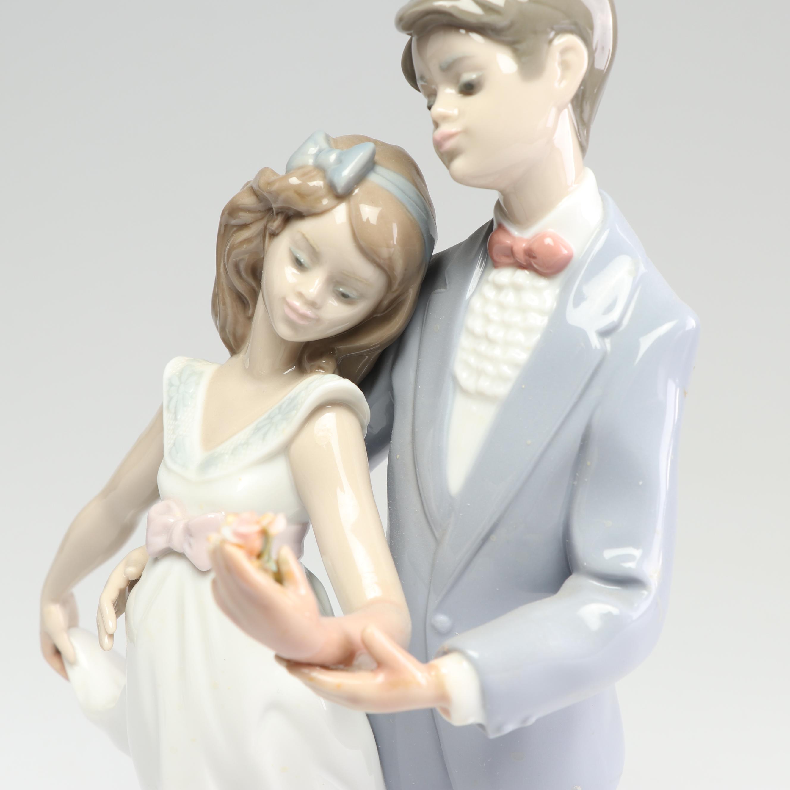 Lladró Collectors Society "Now and Forever" 1995  #7642 Porcelain Figurine