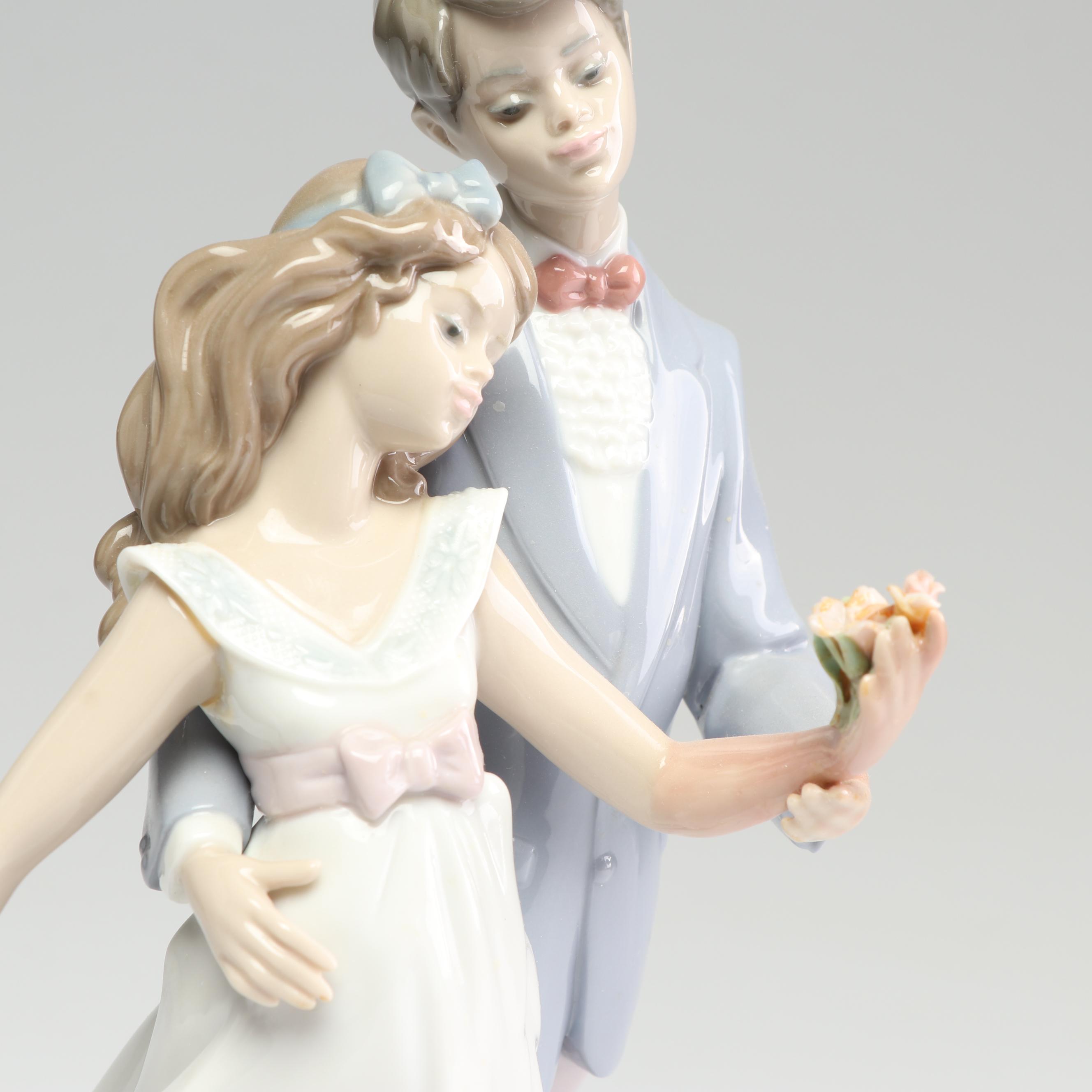 Lladró Collectors Society "Now and Forever" 1995  #7642 Porcelain Figurine
