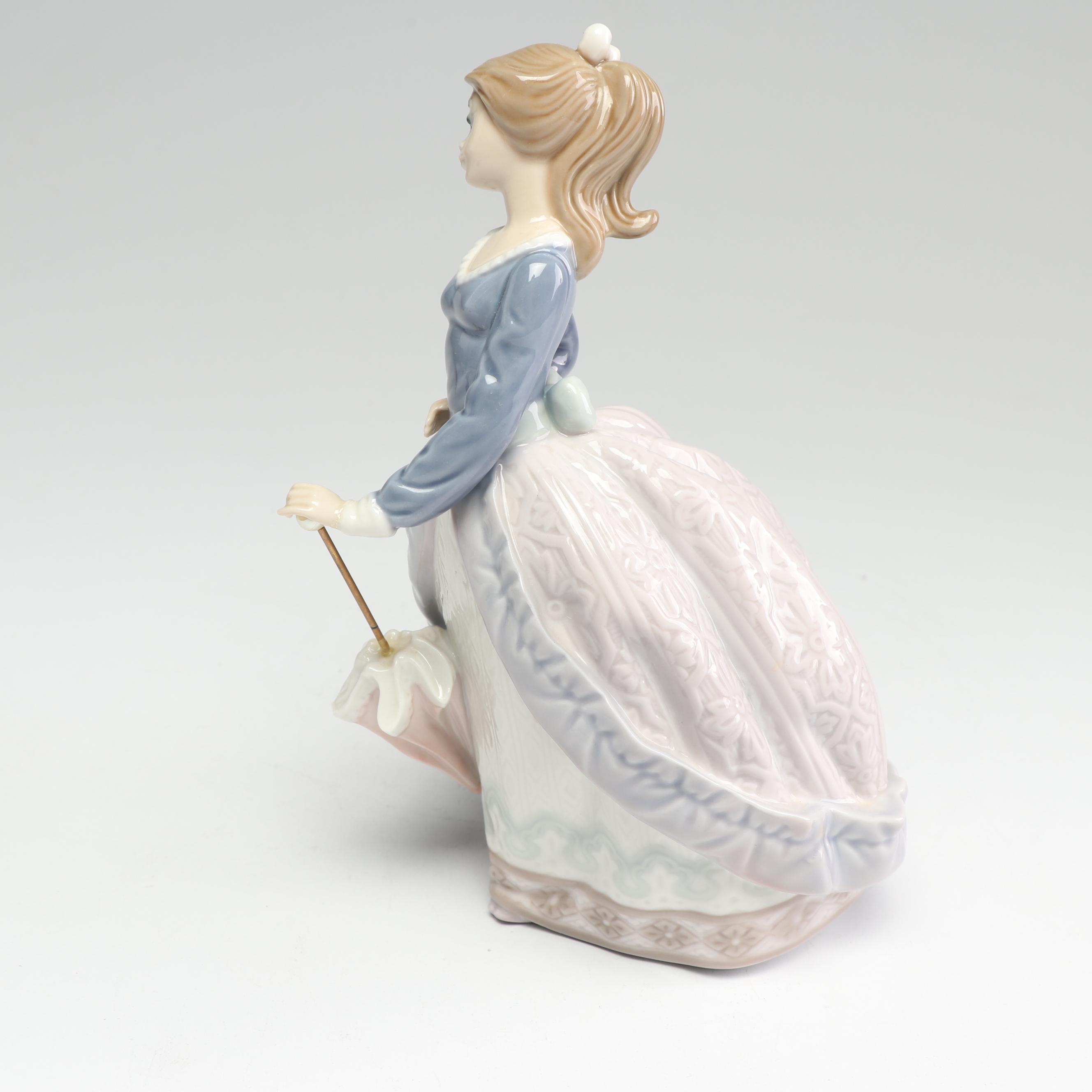 Lladró "Evita" #5212 Porcelain Figurine