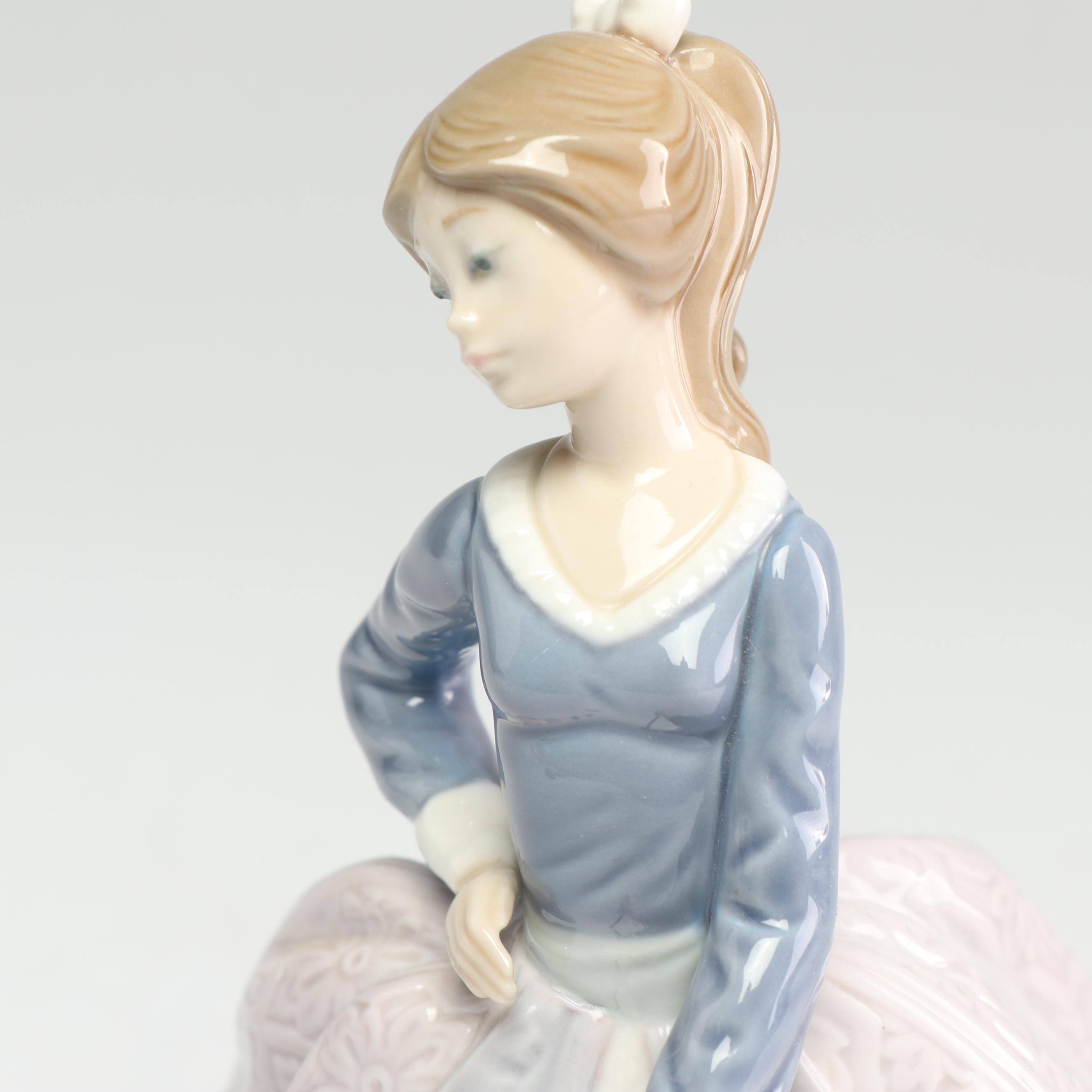 Lladró "Evita" #5212 Porcelain Figurine