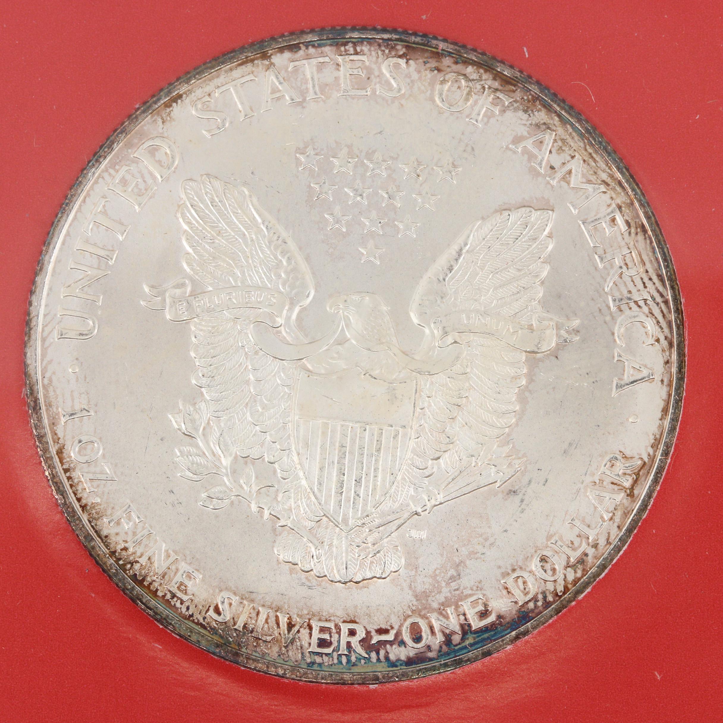 Box Set of Twenty Uncirculated American Silver Eagle Bullion Coins, 1986 to 2005