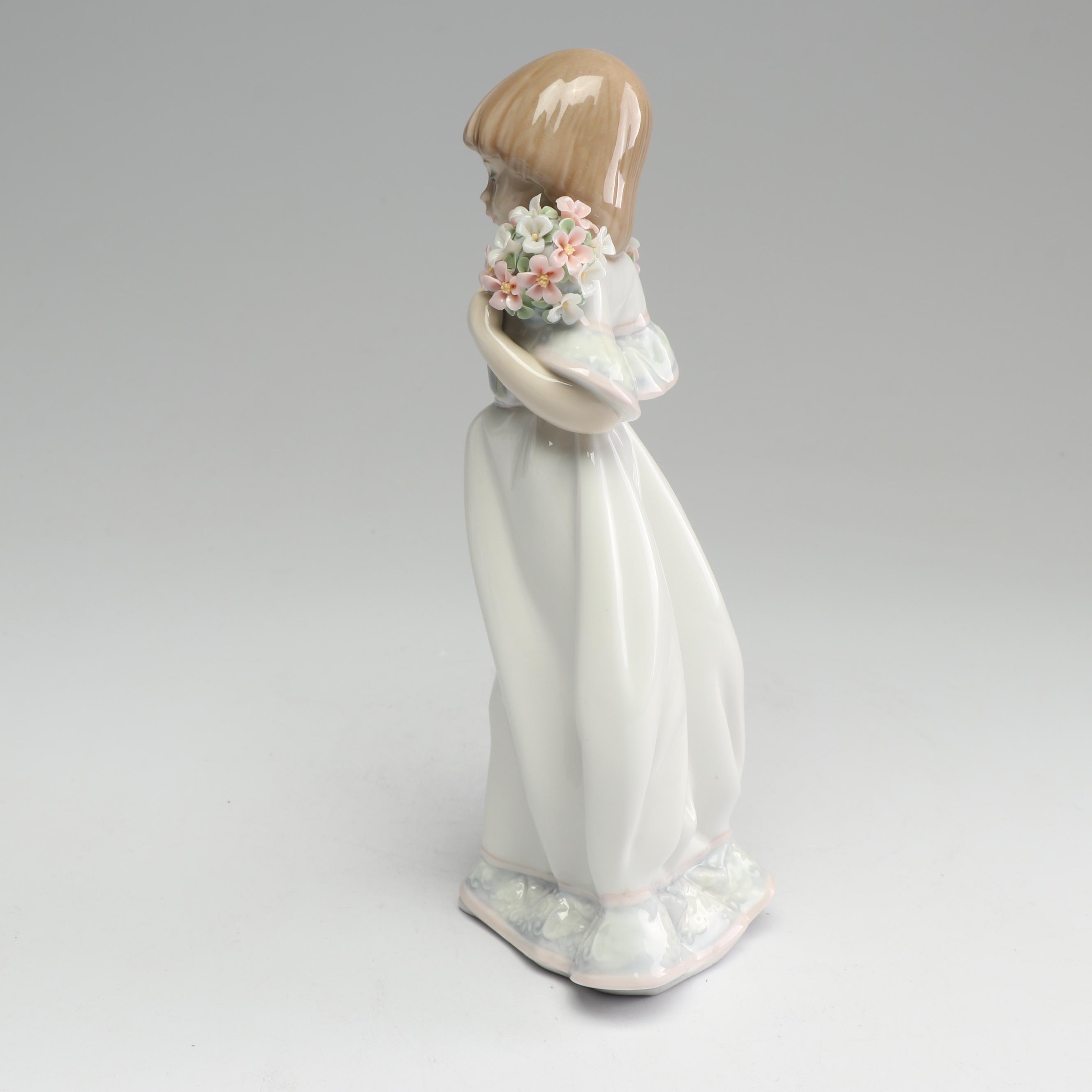 Lladró Collectors Society 1987 "Spring Bouquets" #7603 Porcelain Figurine