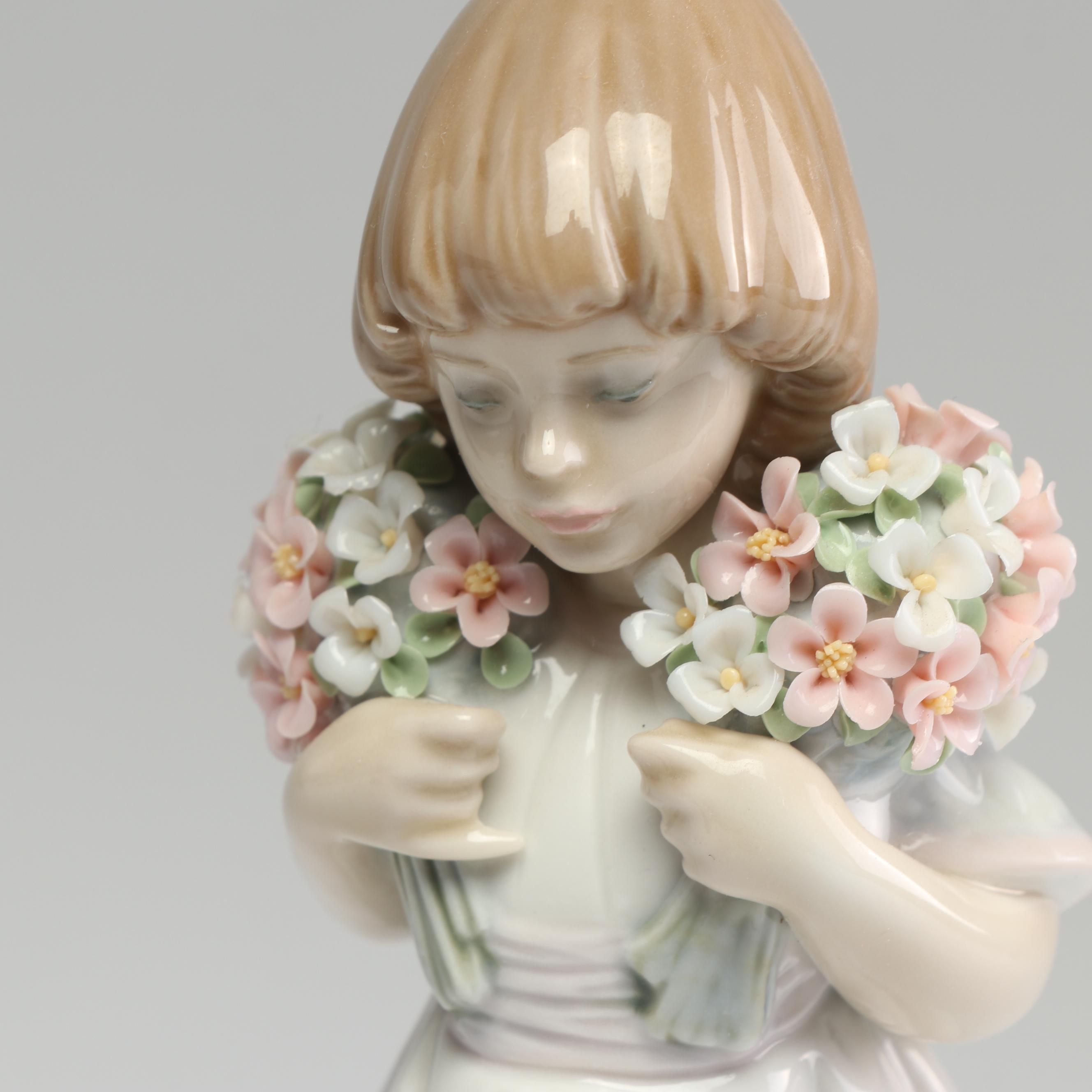 Lladró Collectors Society 1987 "Spring Bouquets" #7603 Porcelain Figurine
