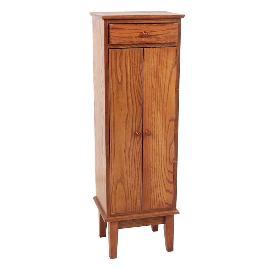 Small Oak Cabinet, Mid to Late 20th Century