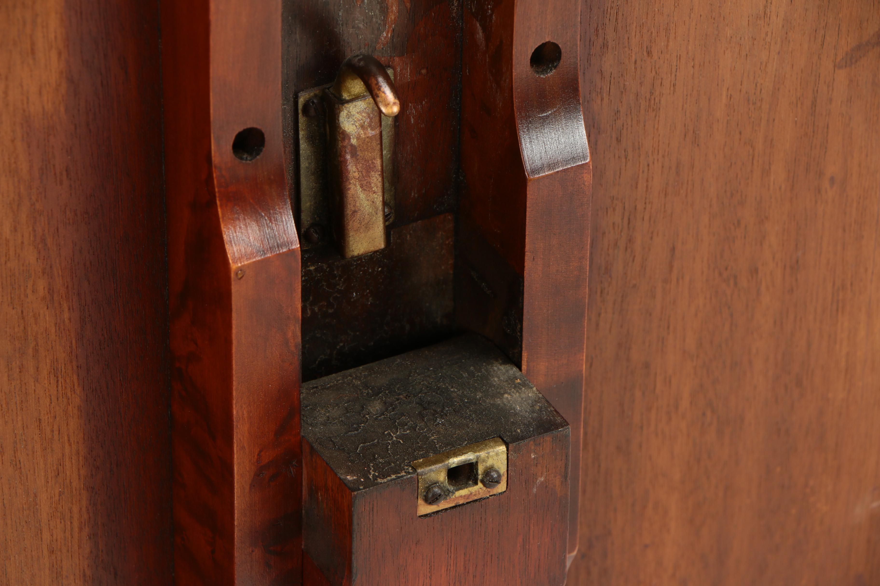 Weiman Furniture Co., George III Style Carved Mahogany Tilt-Top Tripod Table