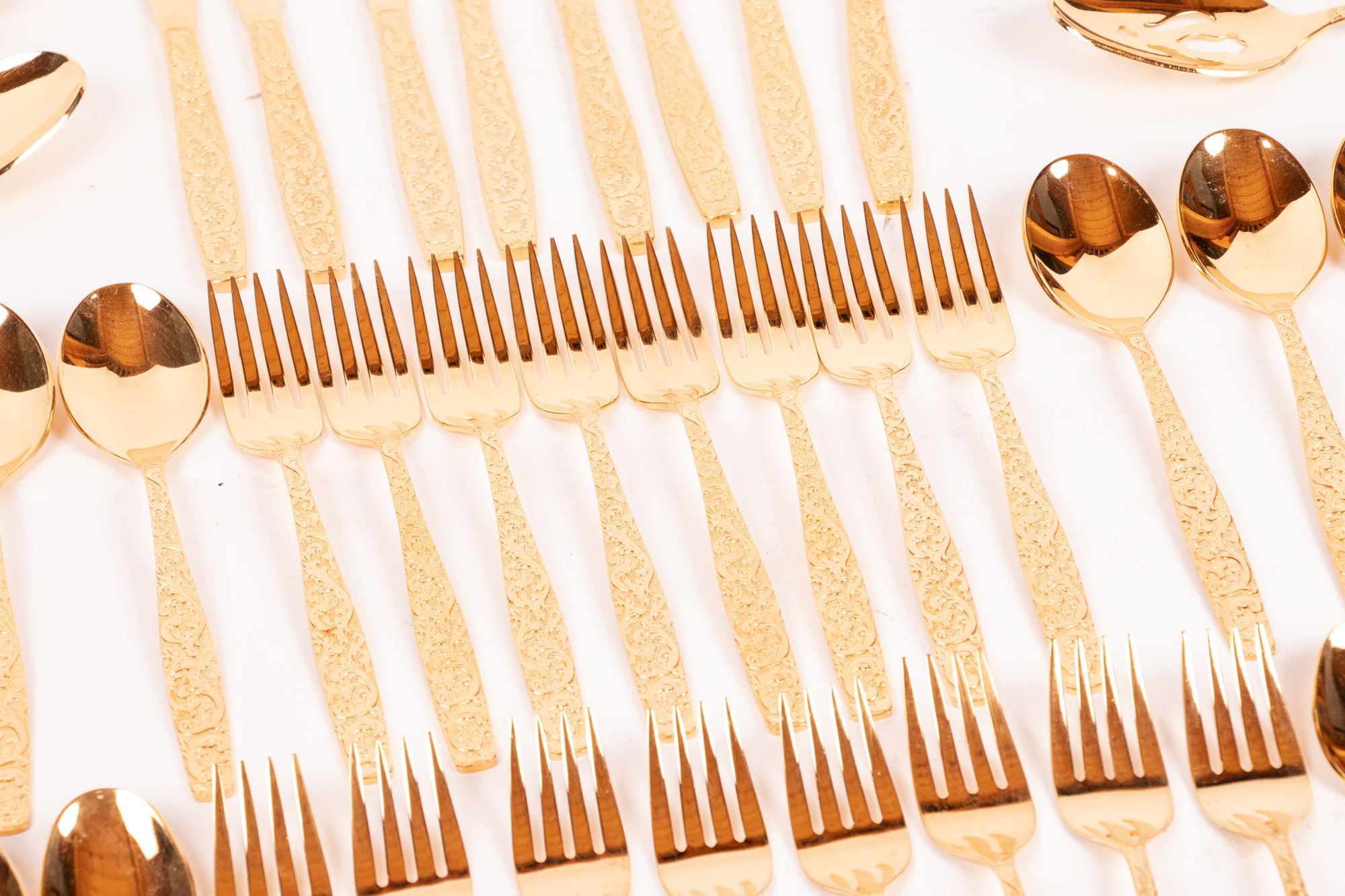 International Silver Co. "Americana Golden Heritage" Gold-Toned Flatware Set