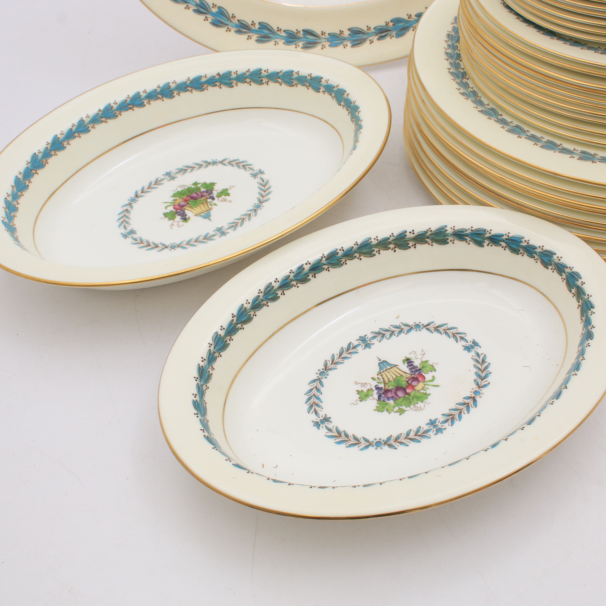 Wedgwood "Appledore" Dinnerware Service for Ten