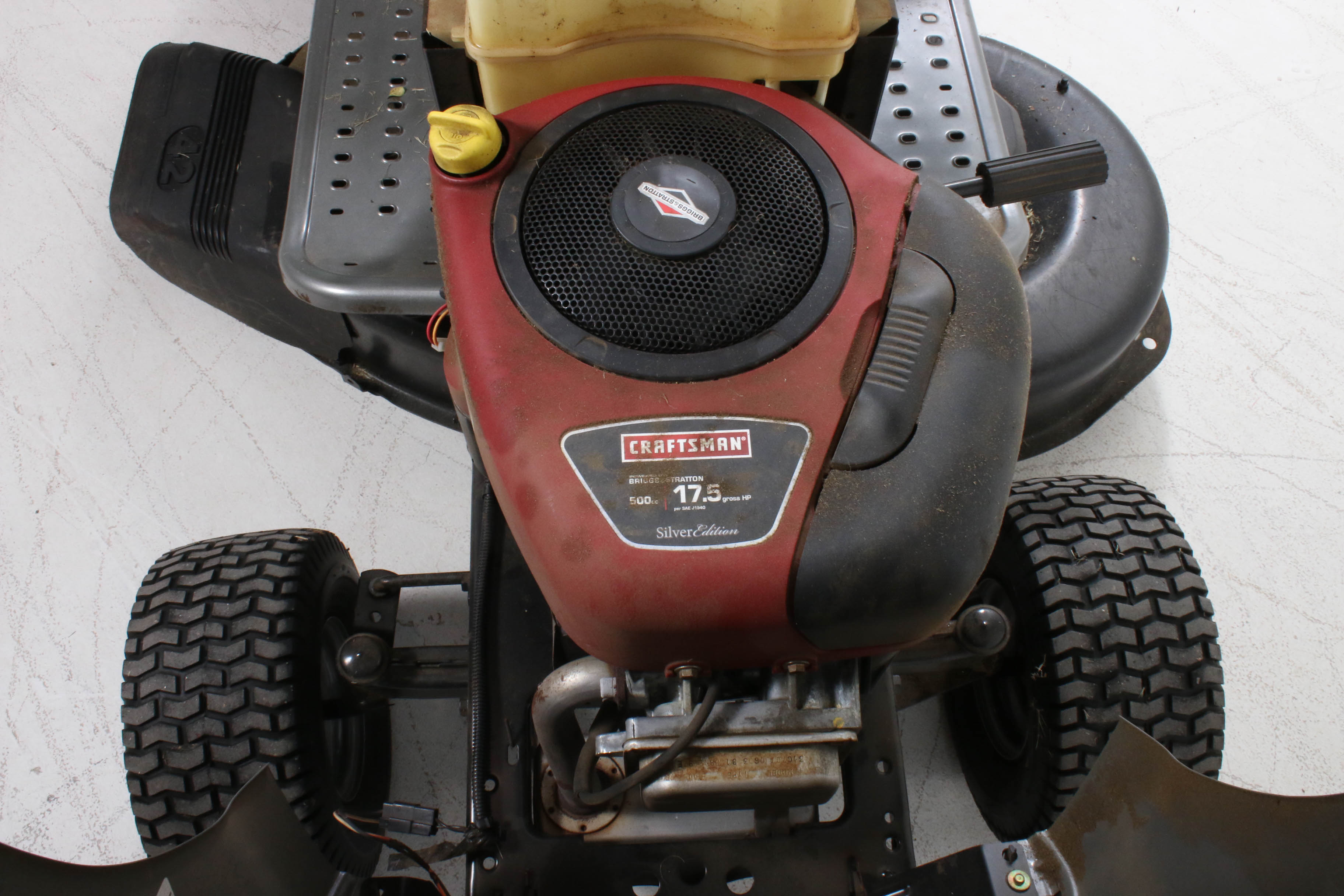 Craftsman LT2000 16.5 HP 42" 6-Speed Transaxle Riding Mower