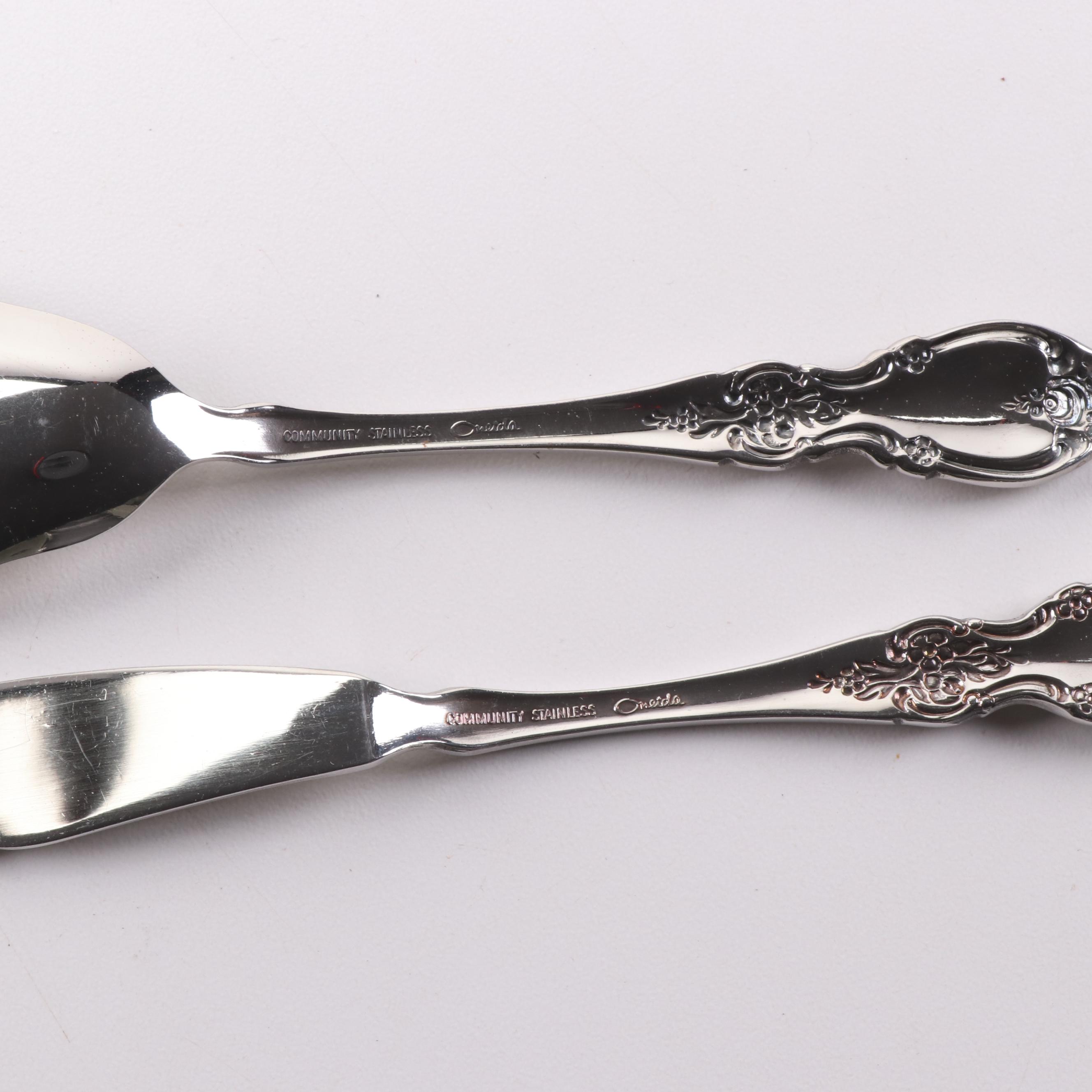 Oneida Community Stainless Flatware Set